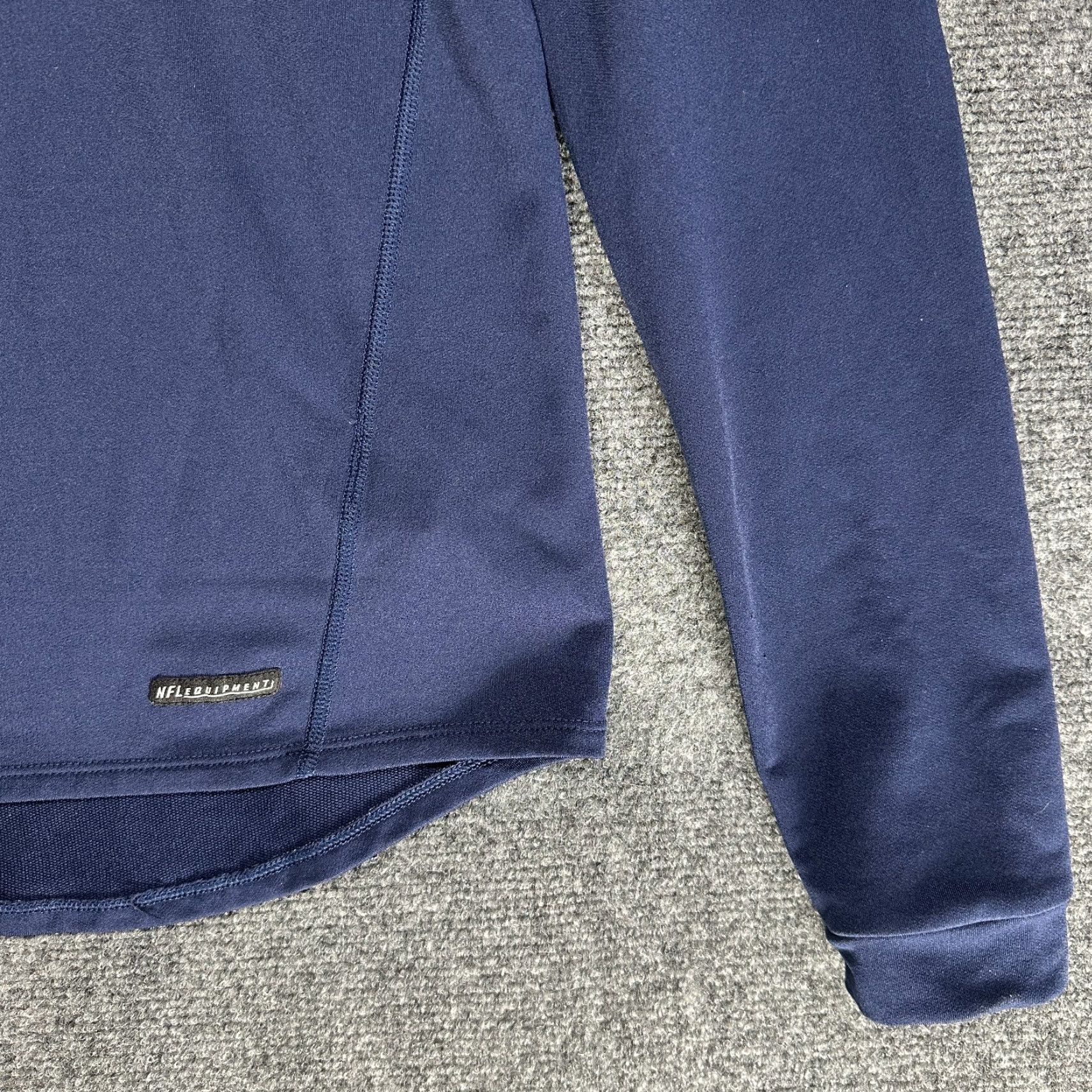 Reebok VINTAGE Reebok Equipment NFL Play Dry Compression Shirt Mens L Blue Long Sleeve Size US L / EU 52-54 / 3 - 3 Thumbnail