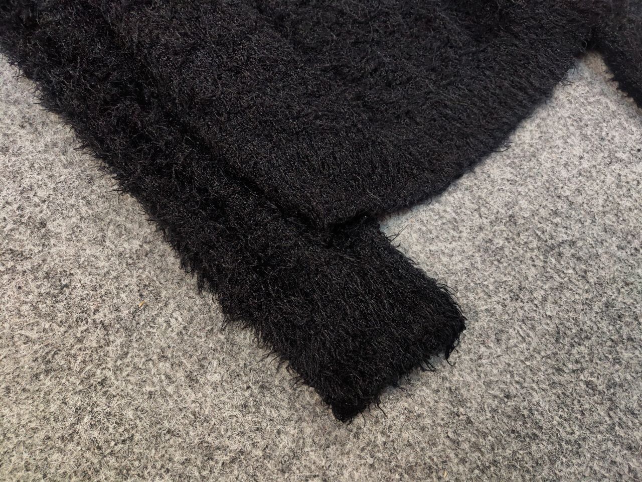 Japanese Brand Vintage 90's Japanese Mohair Black Style Fuzzy Sweater Y2K Size S / US 4 / IT 40 - 6 Thumbnail