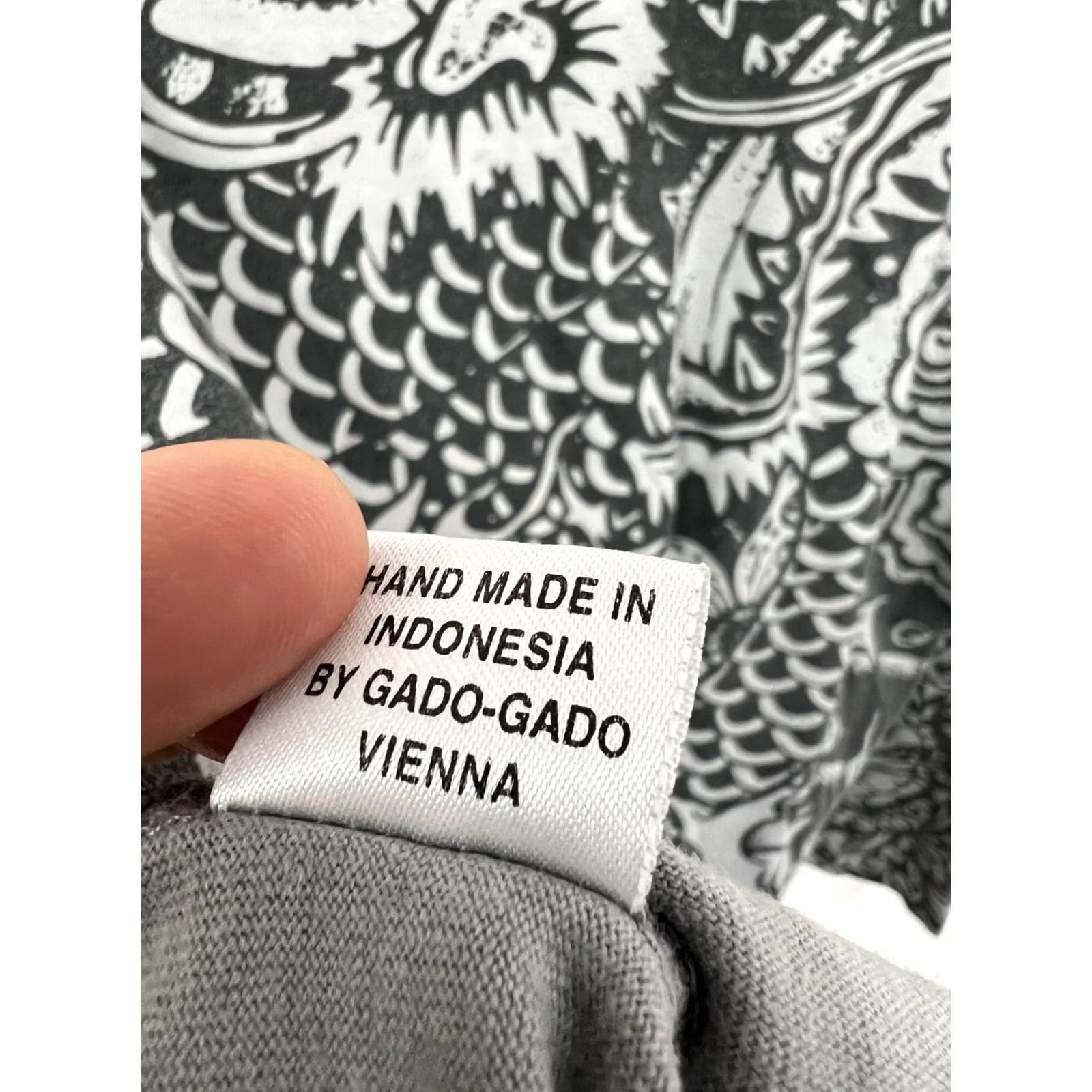 Vintage VINTAGE Gado Gado Vienna Tribal Sweatshirt Long Sleeve M Mens Gray Crew Neck Cotton Logo Pullover 90s Theme Tribal Size US M / EU 48-50 / 2 - 8 Thumbnail