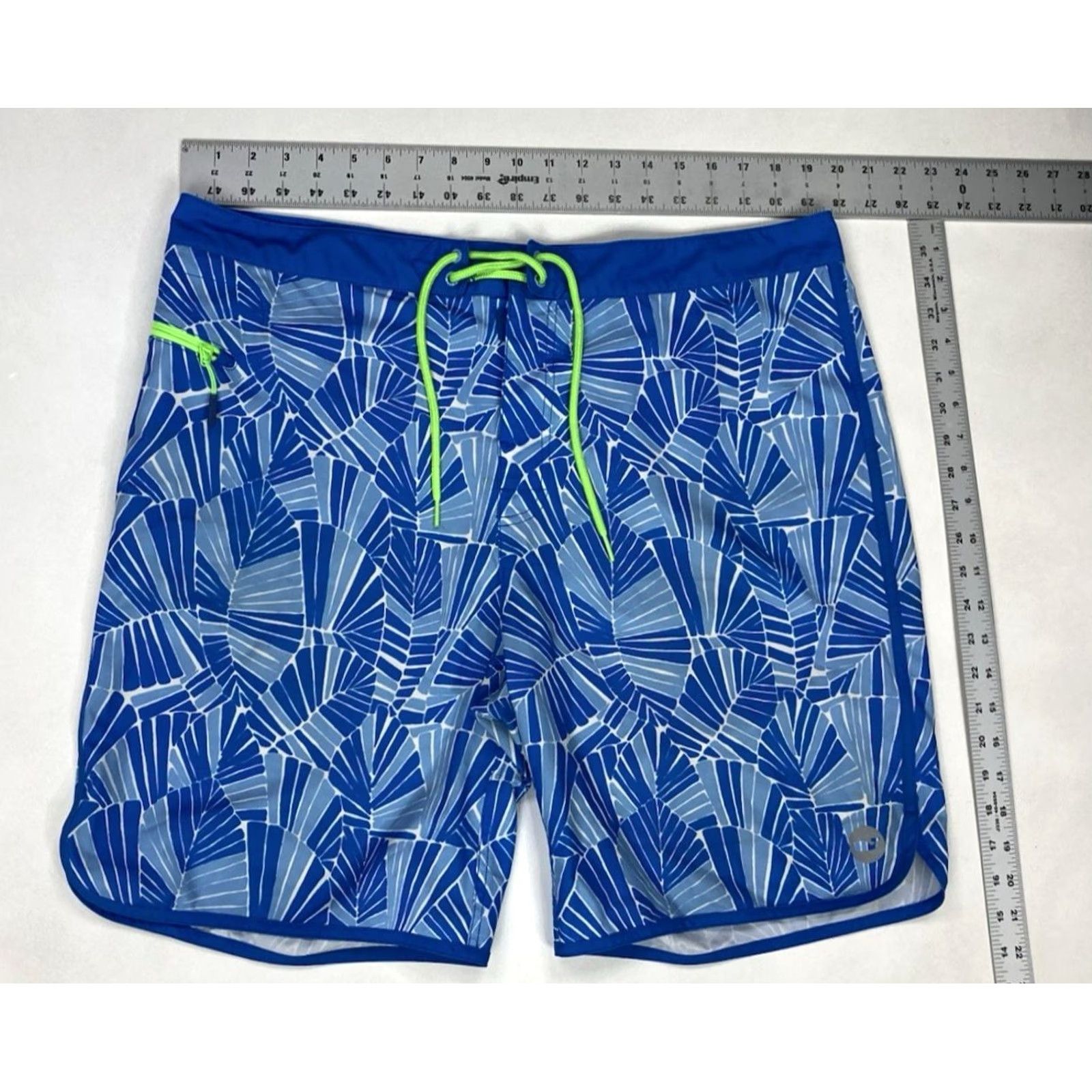 Vineyard Vines Vineyard Vines Swim Board Shorts Men 38 Blue Bottoms Regular Blue Beach Logo - Mens Size US 38 / EU 54 - 7 Thumbnail
