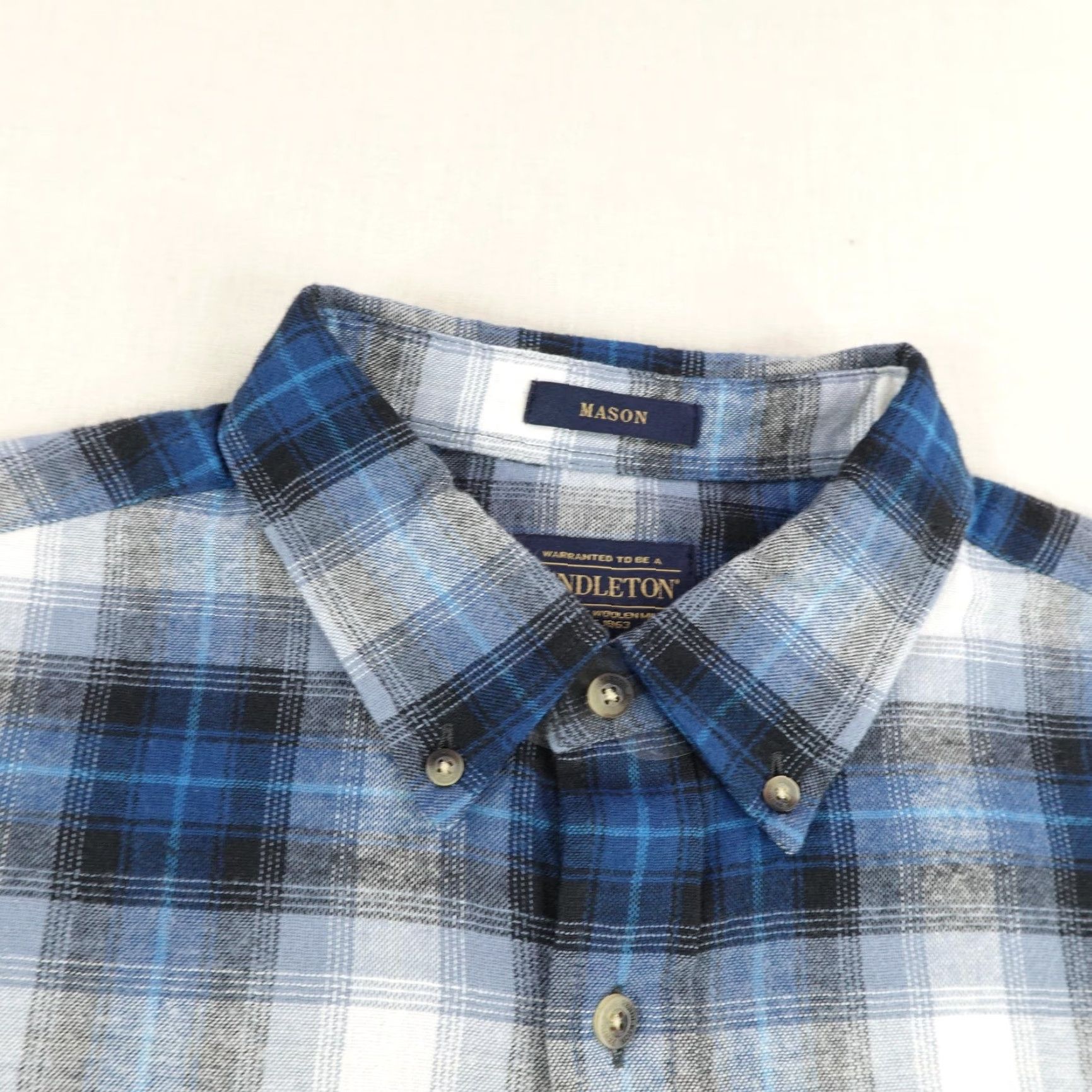 Pendleton VINTAGE Pendleton Shirt Men Medium Blue Plaid Flannel Mason Button-Up Outdoors Work Casual Size US M / EU 48-50 / 2 - 2 Thumbnail