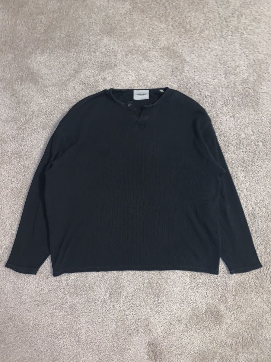 Fear of God ESSENTIALS WAFFLE HENLEY IN VINTAGE FADED OFF BLACK Size US M / EU 48-50 / 2 - 1 Thumbnail