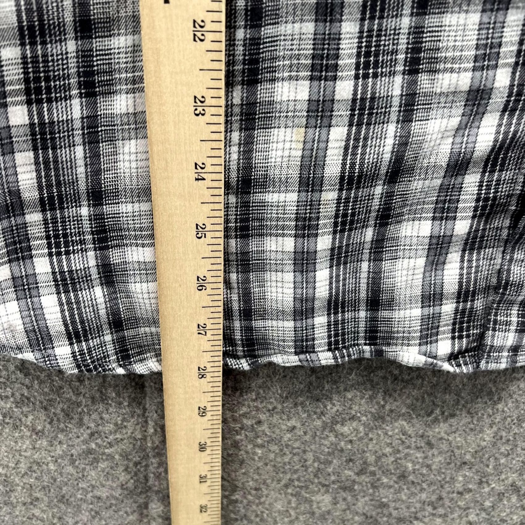 Vintage Columbia Shirt Men Large Gray Plaid Short Sleeve Button-Down Casual/Business/Workwear Size US L / EU 52-54 / 3 - 6 Thumbnail