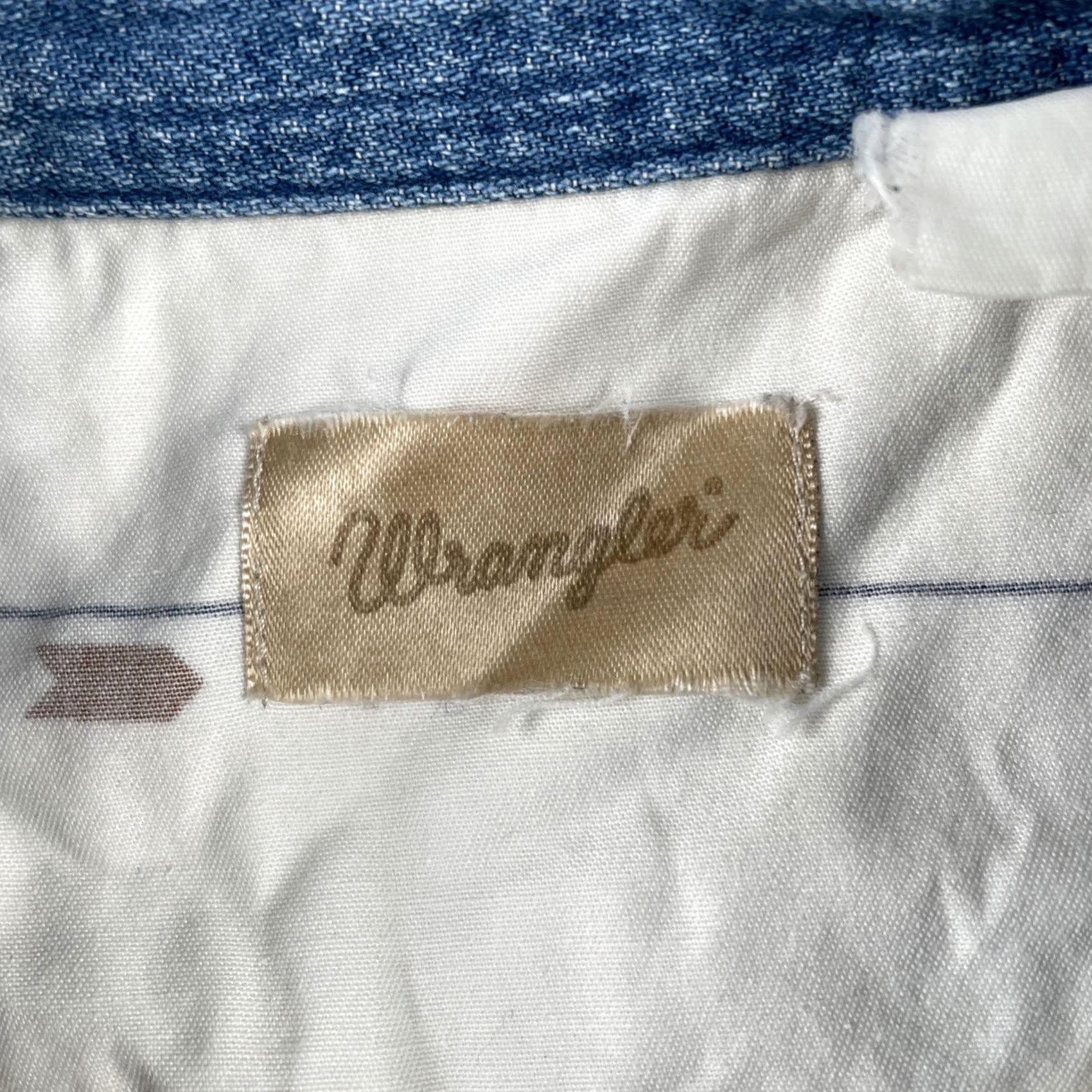 Wrangler VINTAGE Wrangler Women’s Long Sleeve Button-Up Shirt White Western Arrows L Women’s Regular Cotton Size L / US 10 / IT 46 - 3 Thumbnail