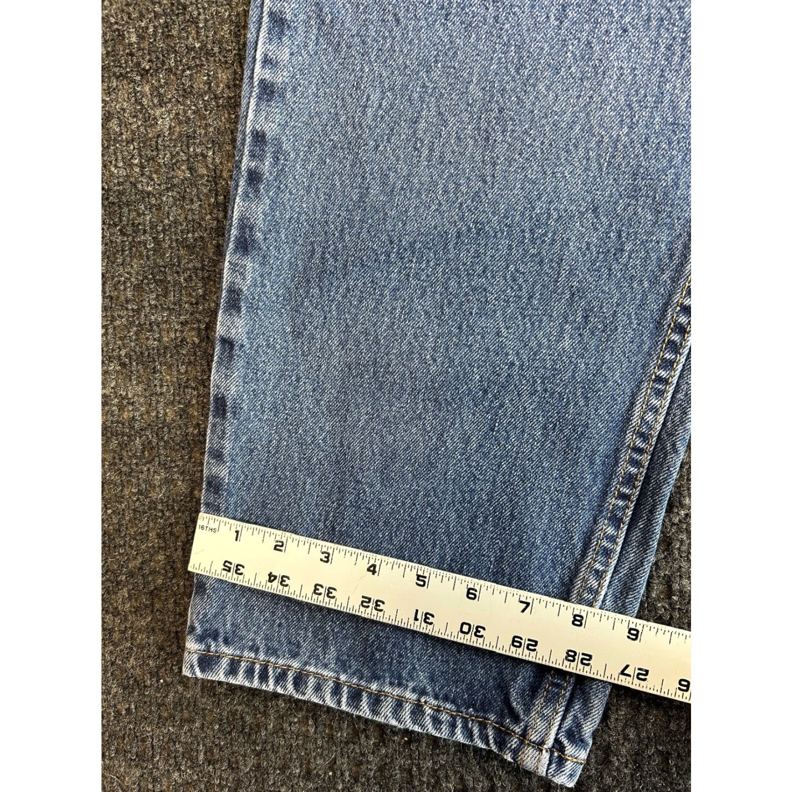 Levi's VINTAGE Levi's 550 Jeans Denim 36x32 Relaxed Fit Medium Wash 90s Grunge USA Men’s Jeans Style Tapered 5-Pocket Distressed Size US 36 / EU 52 - 7 Thumbnail