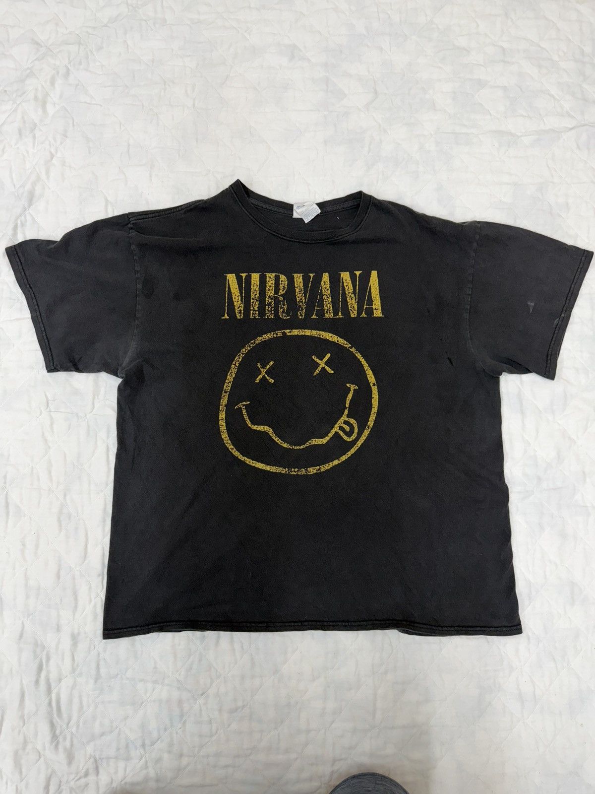 Nirvana Vintage Y2K Nirvana Smiley Face T-Shirt Size US XL / EU 56 / 4 - 1 Thumbnail