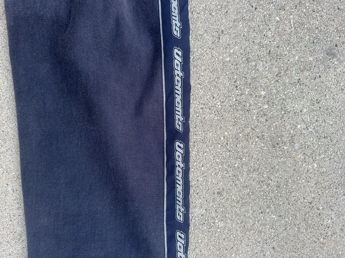 Vetements Vetements logo tape Sweatpants Size US 30 / EU 46 - 2 Thumbnail