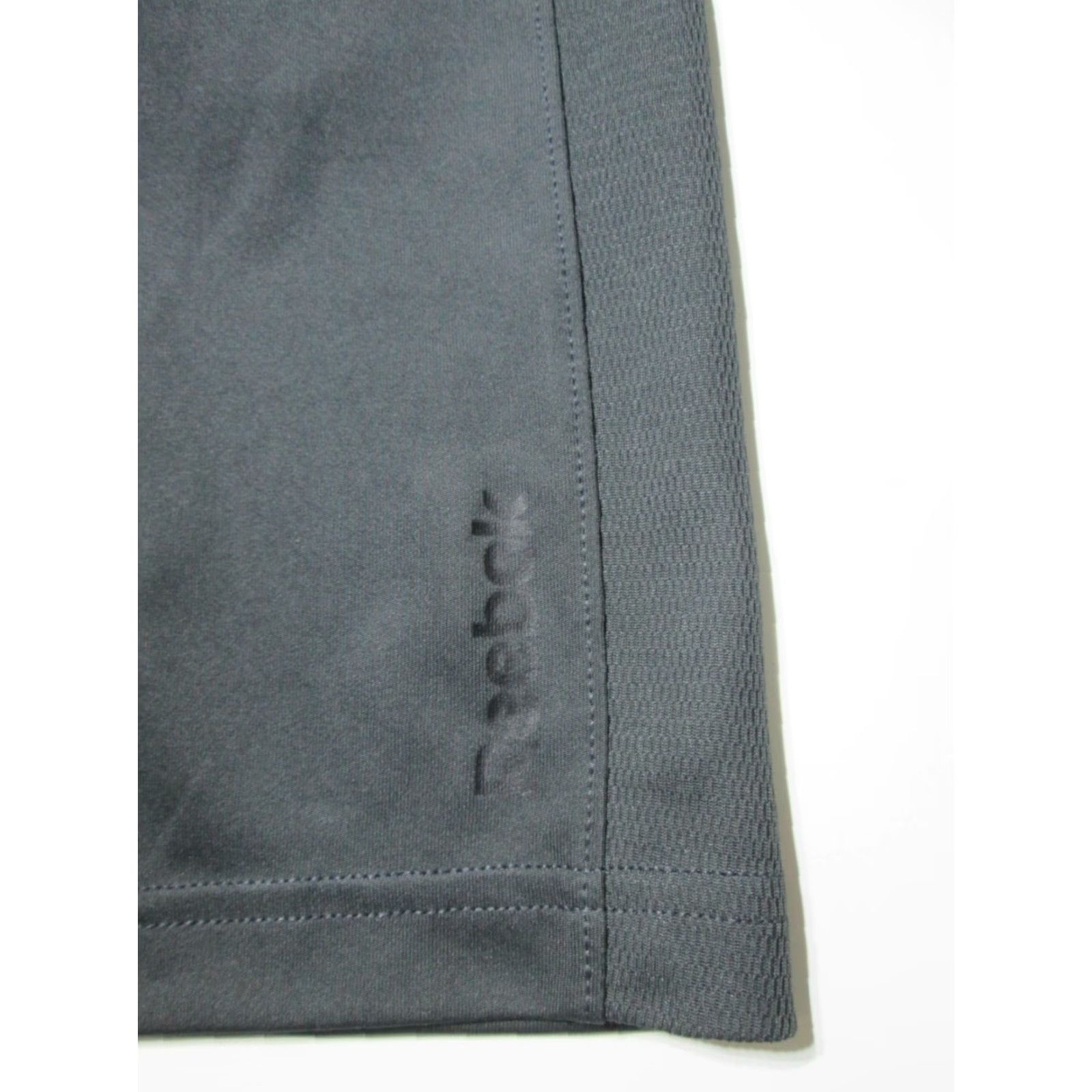 Reebok Reebok Mens Athletic Shorts Dark Gray Pockets Elastic Regular M Shirts? Size US 31 - 3 Thumbnail