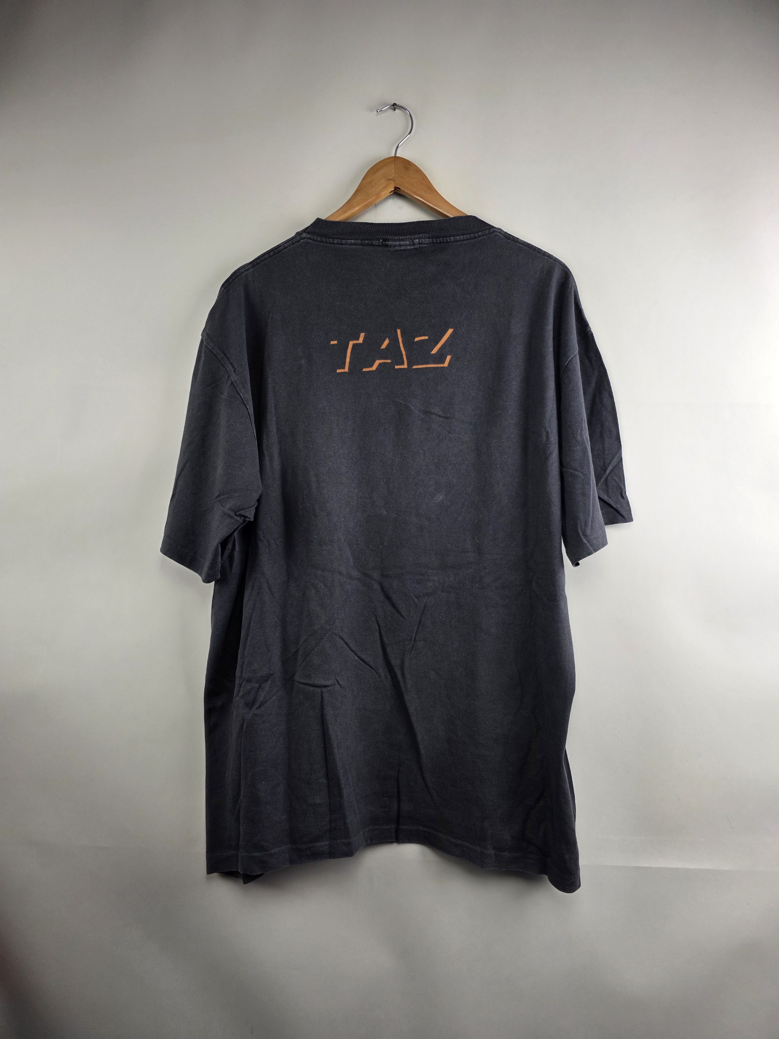 Disney × Vintage × Warner Bros 1997 Warner Bros Taz Blackout XL 24.5" 30.5" Size US XL / EU 56 / 4 - 6 Thumbnail