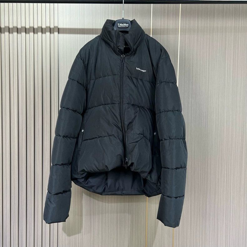 Balenciaga Balenciaga Letter Logo Printed Cocoon Puffer Jacket Size US S / EU 44-46 / 1 - 1 Thumbnail