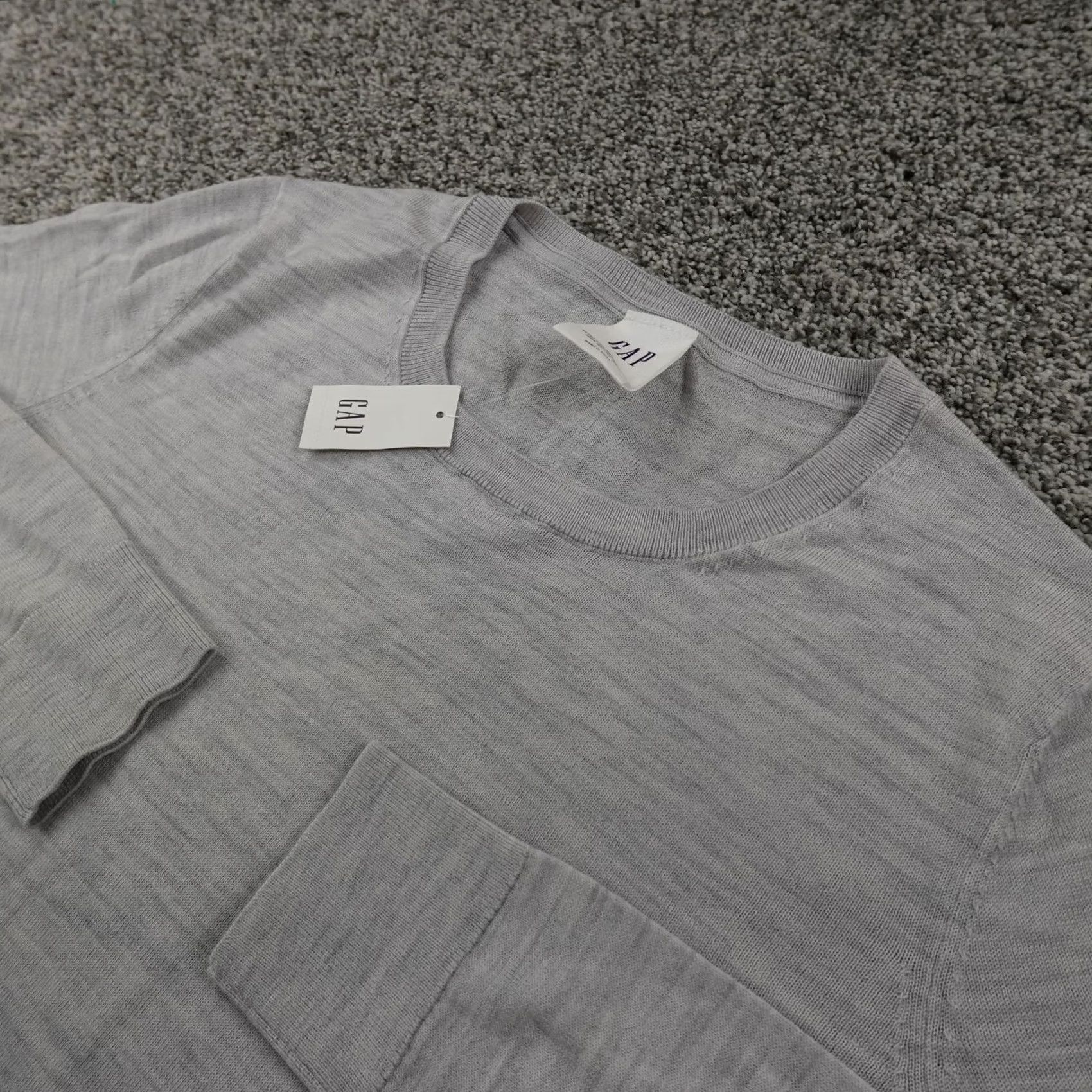 Gap Gap Sweater Mens L Gray Merino Wool Lightweight Knit Pullover Crewneck Cozy Size US L / EU 52-54 / 3 - 2 Thumbnail