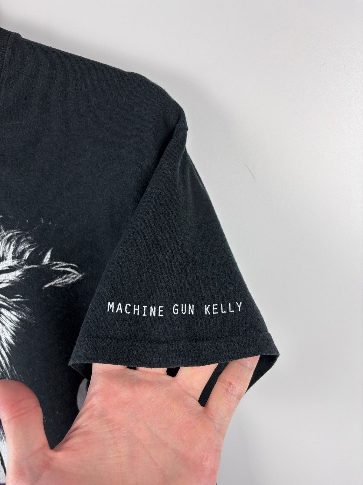 Gildan Machine Gun Kelly Hotel Diablo 2019 T-Shirt Black Mens M Size US M / EU 48-50 / 2 - 6 Thumbnail