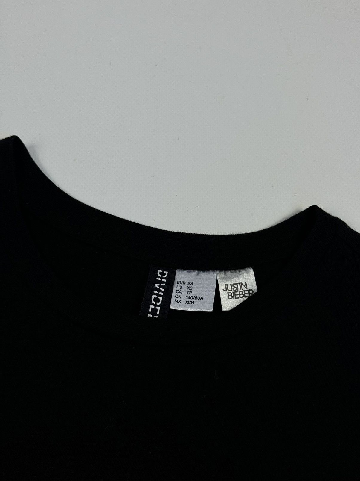 Divided × H&M × Justin Bieber Justin Bieber Team Divided by H&M Short Sleeve Black T-Shirt Size XS / US 0-2 / IT 36-38 - 6 Thumbnail