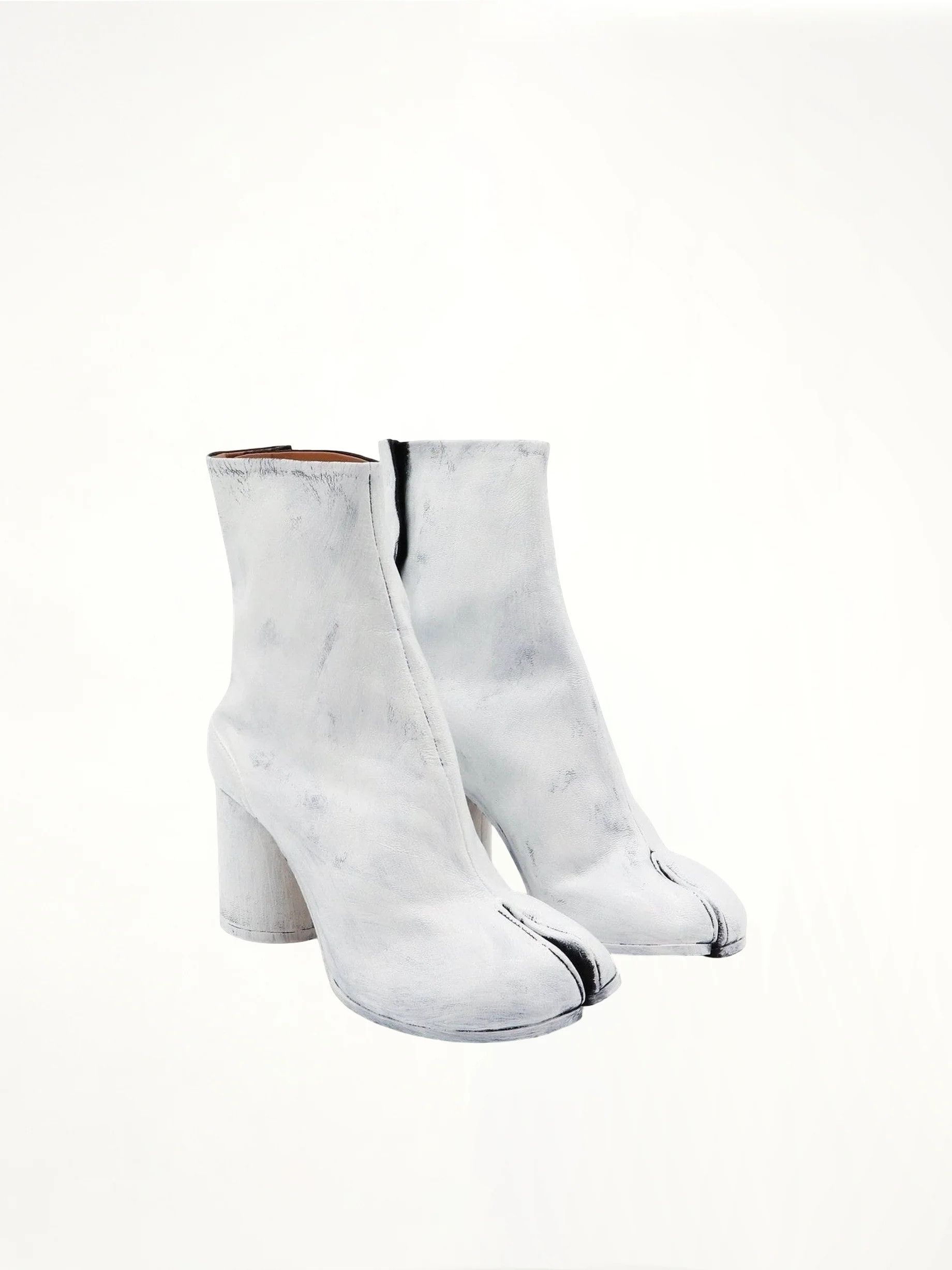 Maison Margiela o1w1db11225 Tabi Bianchetto Ankle Boots in White Size US 10 / IT 40 - 2 Thumbnail