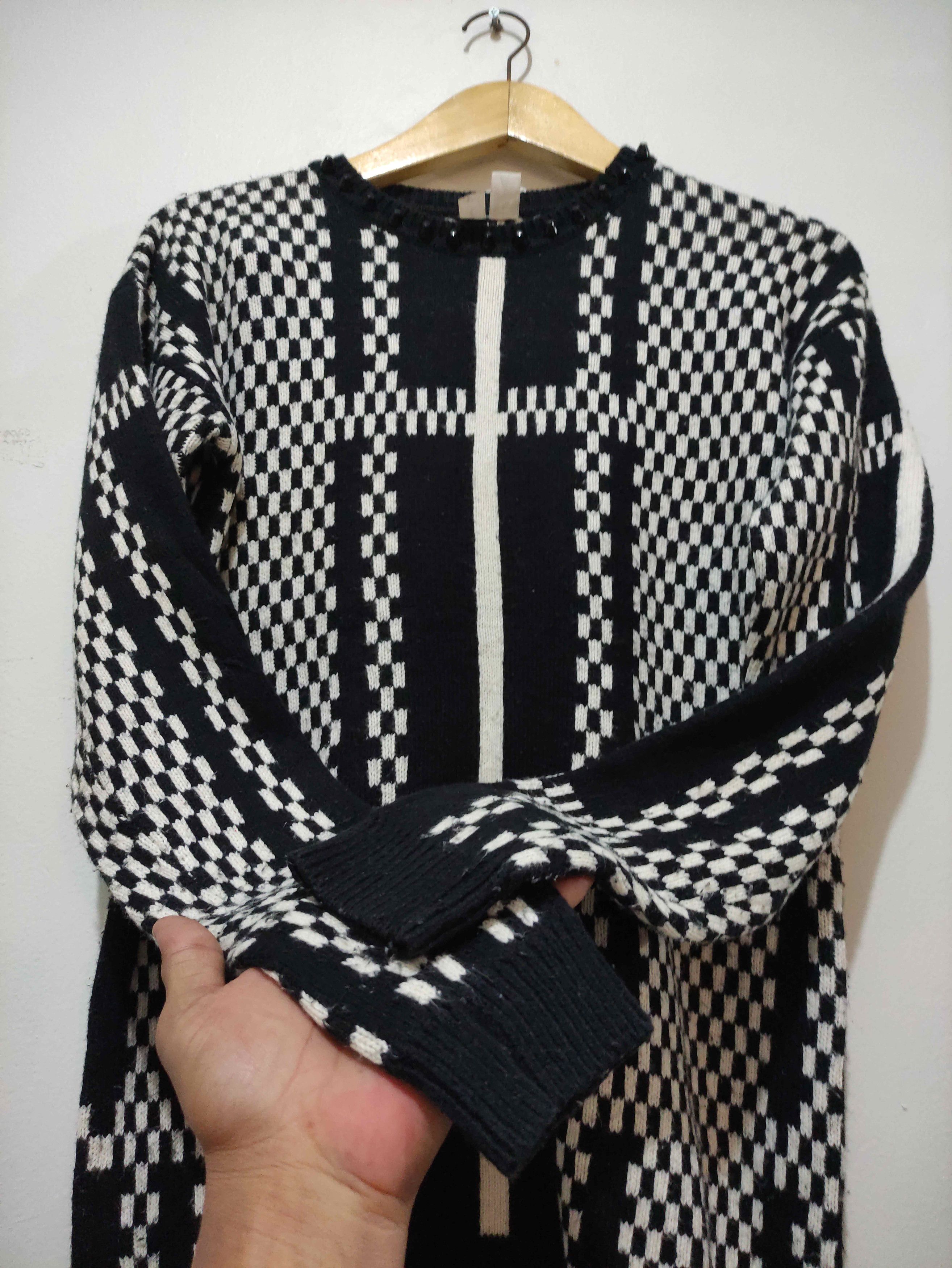 Japanese Brand Forever 21 Vkei Goth Monochrome Geometric studs Knit Sweater Size US M / EU 48-50 / 2 - 3 Thumbnail