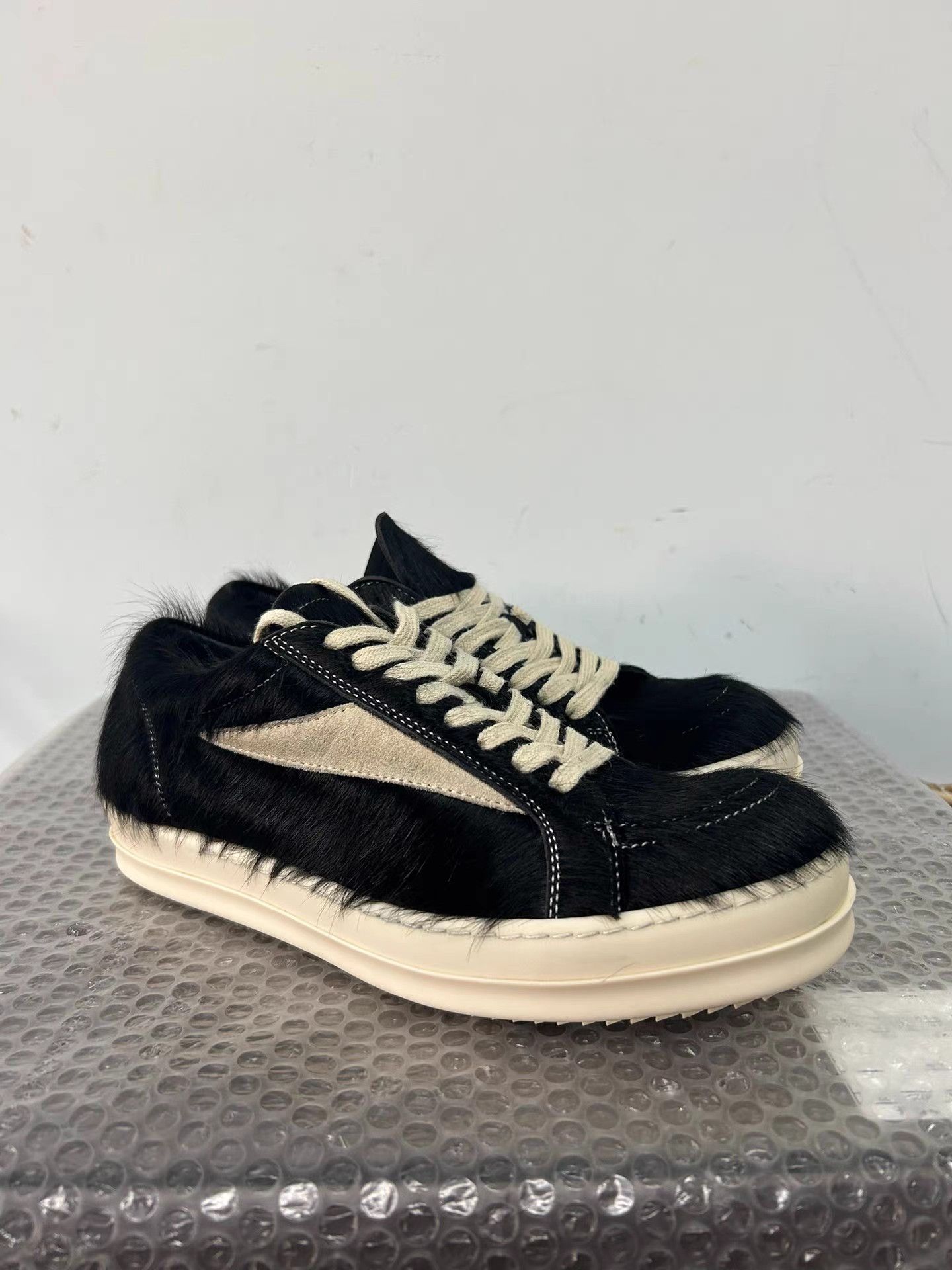 Rick Owens Rick Owens mainline black horsehair casual shoes Size US 6 / EU 39 - 2 Thumbnail