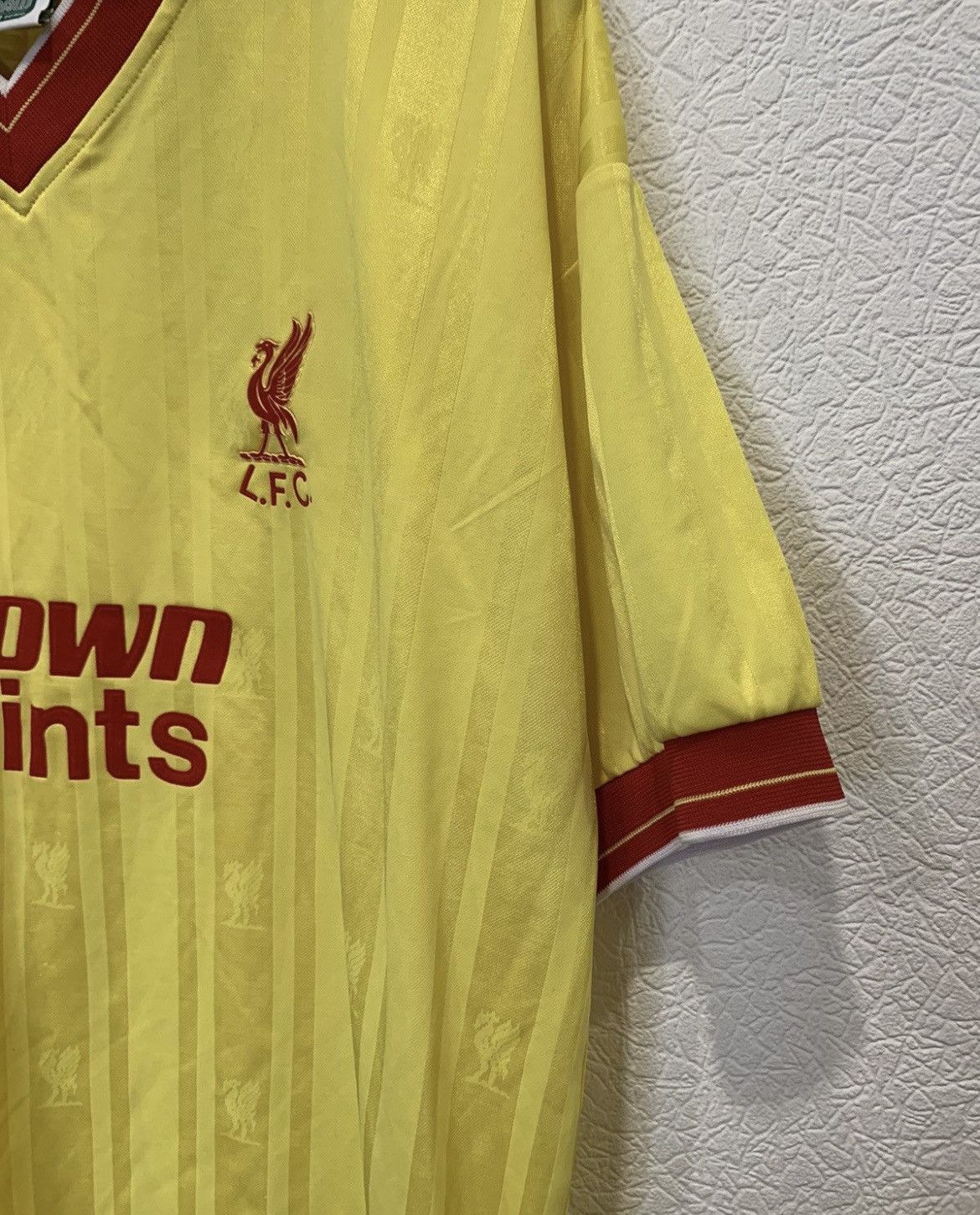 Other LIVERPOOL VINTAGE 90’s SOCCER JERSEY YELLOW CROWN PAINTS Size US XL / EU 56 / 4 - 3 Thumbnail