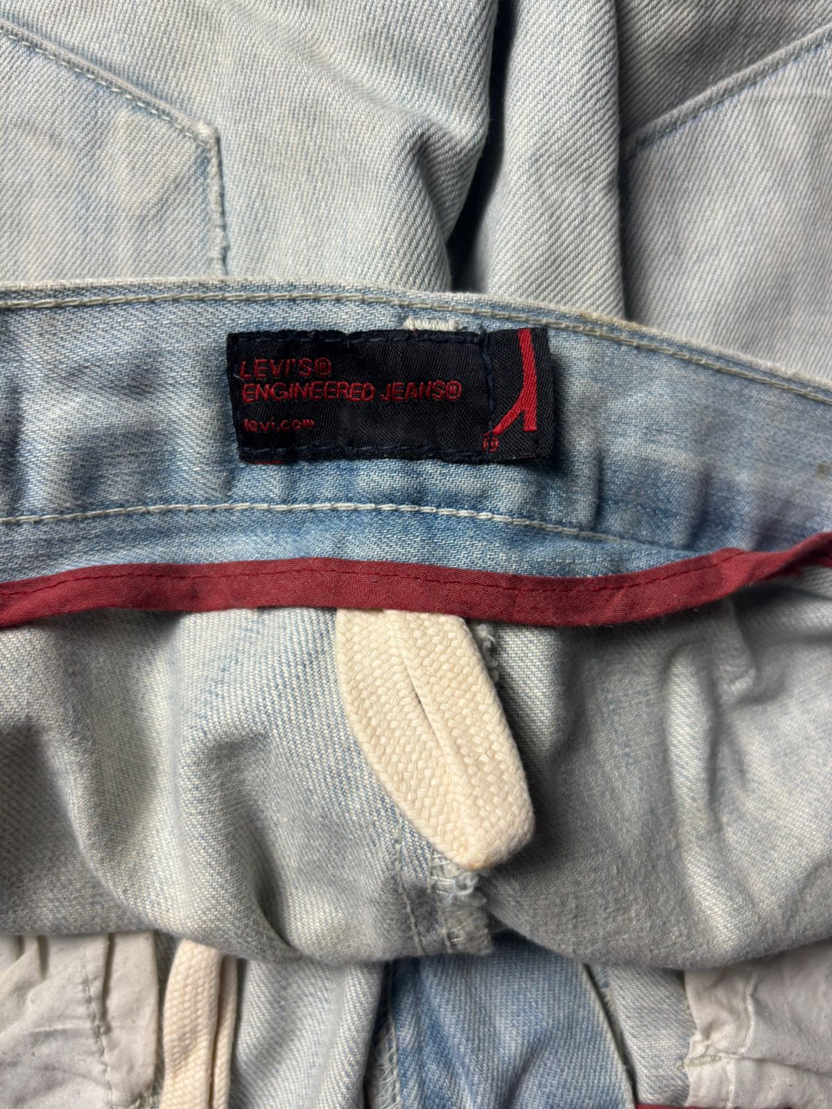 Levi's 2000s Levis Engineered Twisted Baby Blue Jeans Size US 32 / EU 48 - 7 Thumbnail