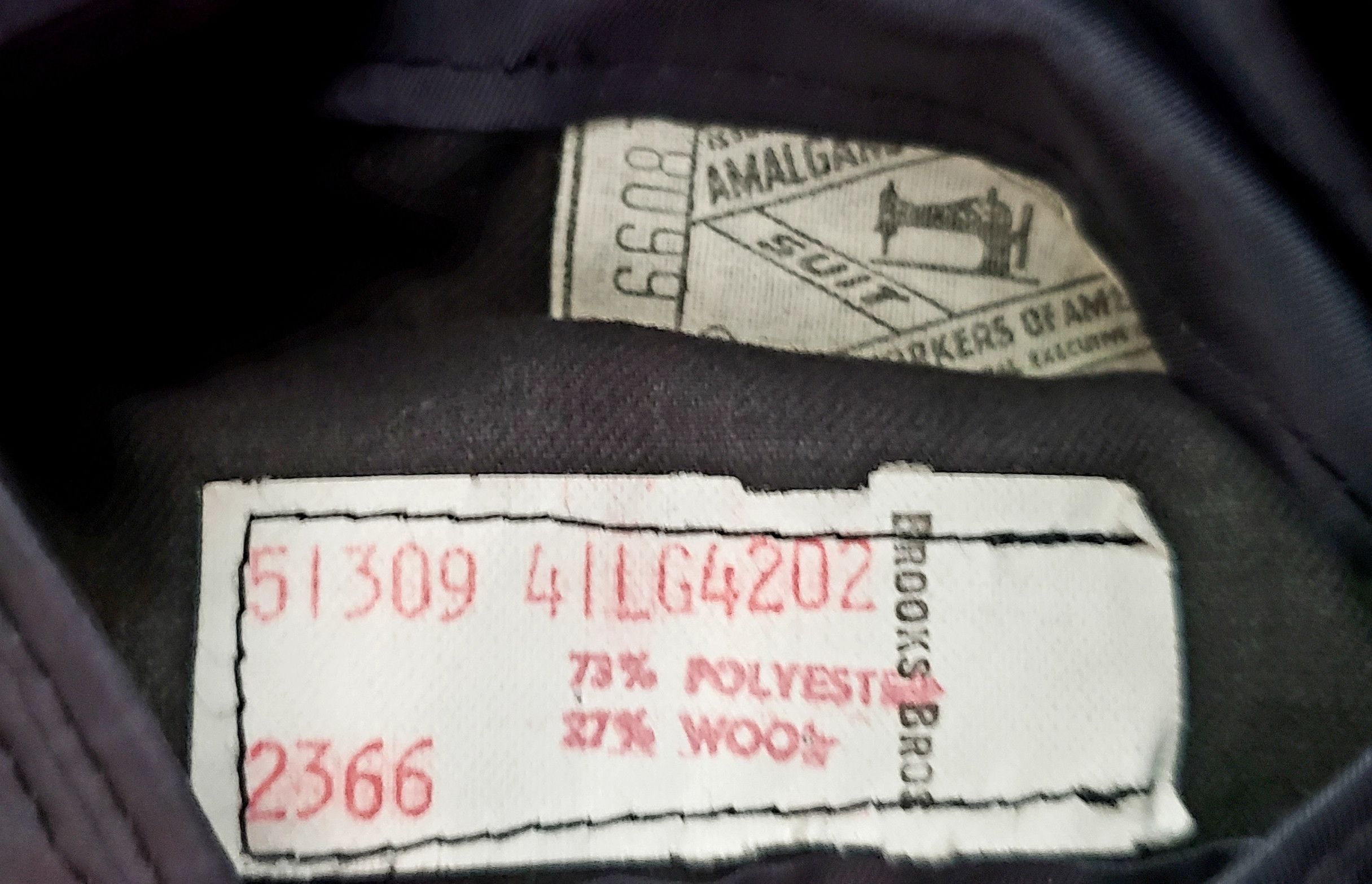 Brooks Brothers Brooks Brothers 1970s men's suit 41L navy pinstripe Size 40L - 8 Thumbnail