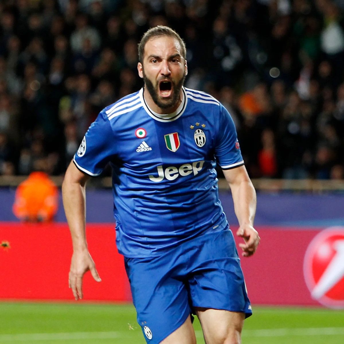 Vintage JUVENTUS ADIDAS 2016/2017 FOOTBALL AWAY JERSEY #9 HIGUAIN Size US L / EU 52-54 / 3 - 9 Thumbnail
