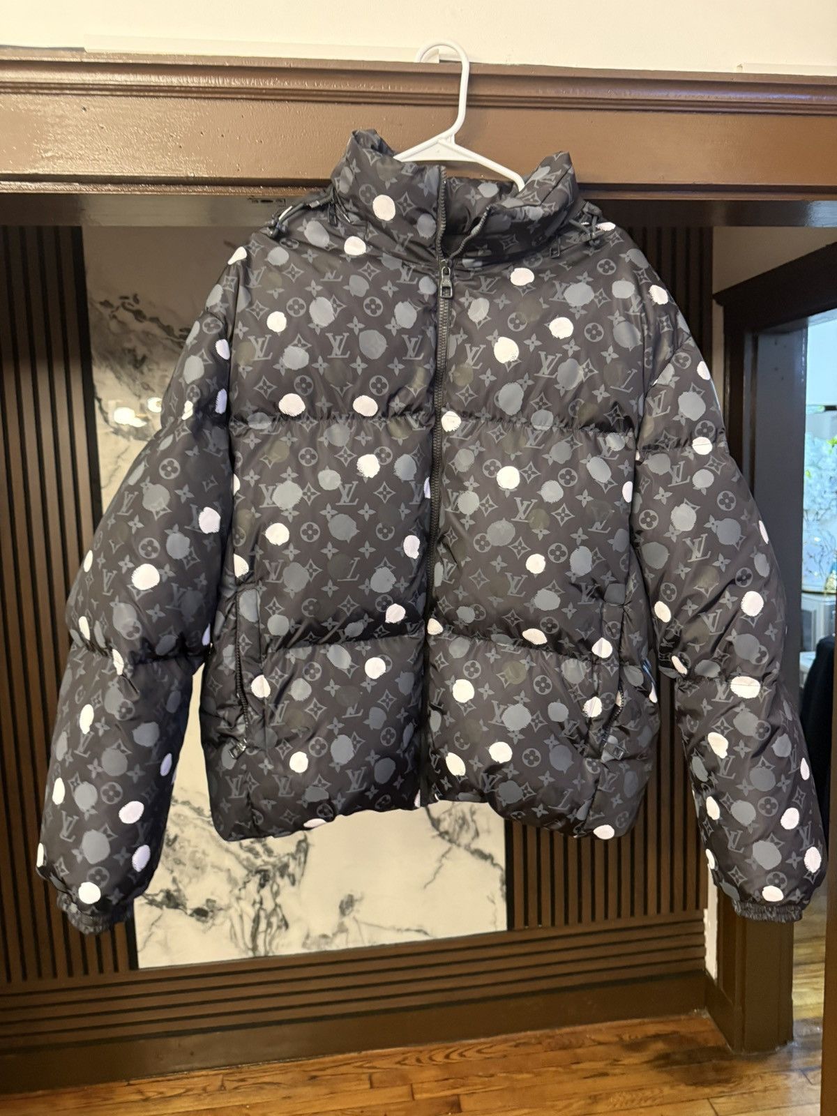 Louis Vuitton × Yayoi Kusama Louis Vuitton X Yayoi Kusama Puffer Jacket Size 52 / Large Size US L / EU 52-54 / 3 - 9 Thumbnail