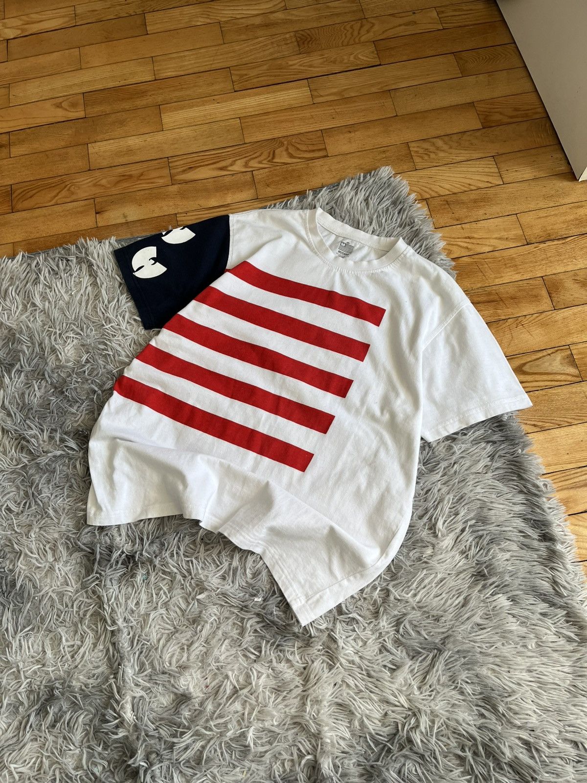 Wu-Tang Clan Wu-Tang Shirt Size Medium Iron Flag Stripes Rare WuTang Size US M / EU 48-50 / 2 - 2 Thumbnail