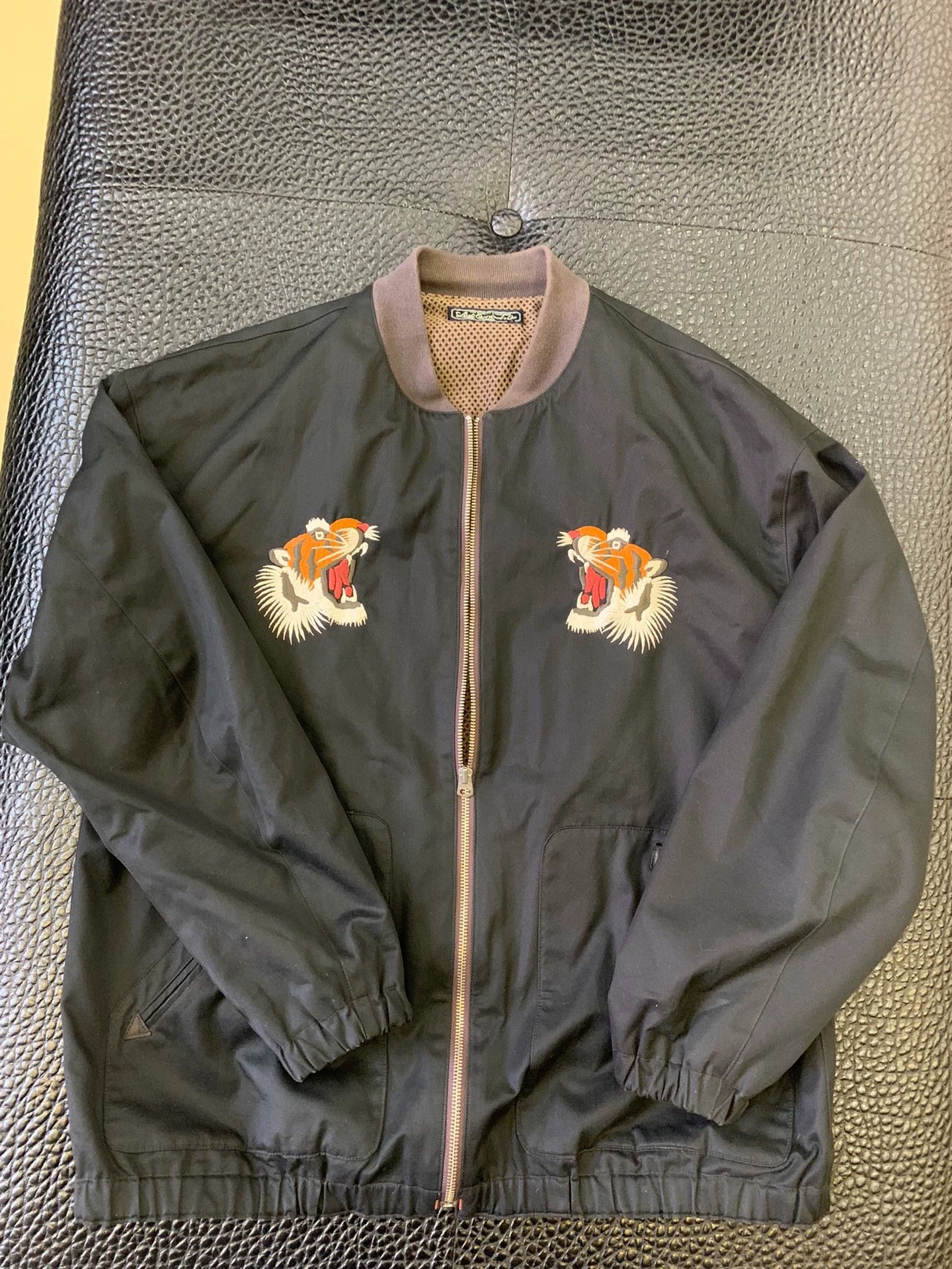 Other LOST CONTROL Hand-Embroidered Double Tiger Cotton Jacket XL Size US XL / EU 56 / 4 - 1 Thumbnail