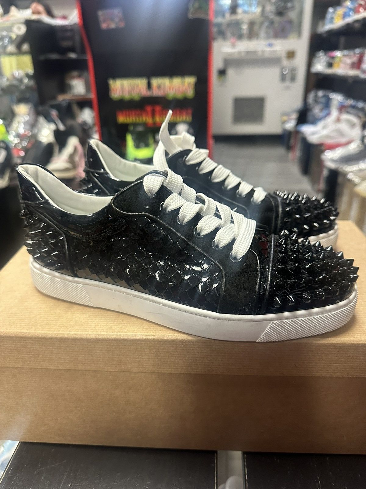 Christian Louboutin Christian Louboutin Black Embossed Patent Suede Vieira 2 Size US 6.5 / IT 36.5 - 4 Thumbnail