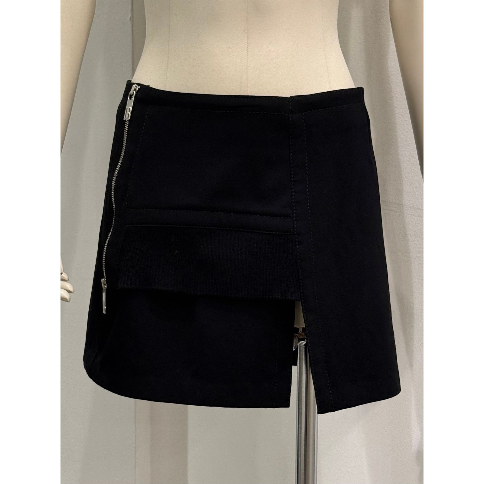 Dirk Bikkembergs 1990s Dirk Bikkembergs zipper mini skirt Size 28" / US 6 / IT 42 - 3 Thumbnail