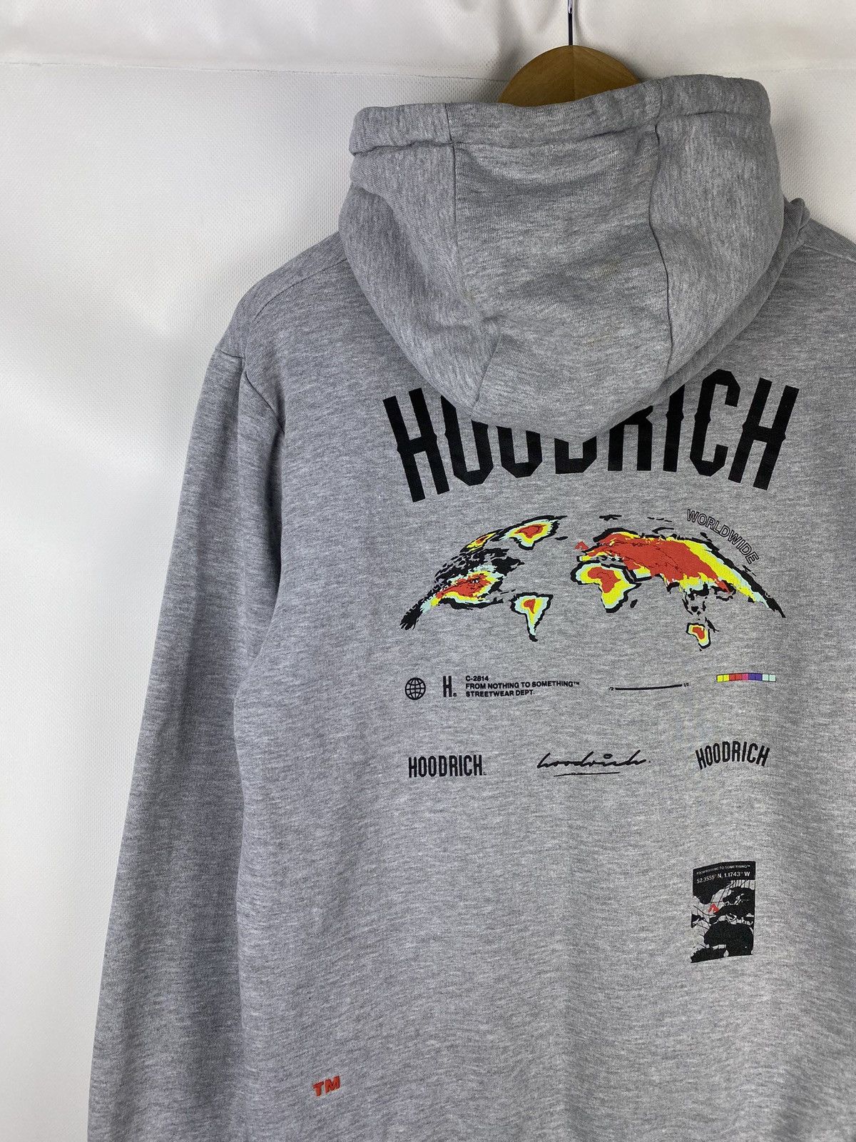 Japanese Brand Hoodrich men’s big logo hoodie pullover size M Size US M / EU 48-50 / 2 - 21 Thumbnail