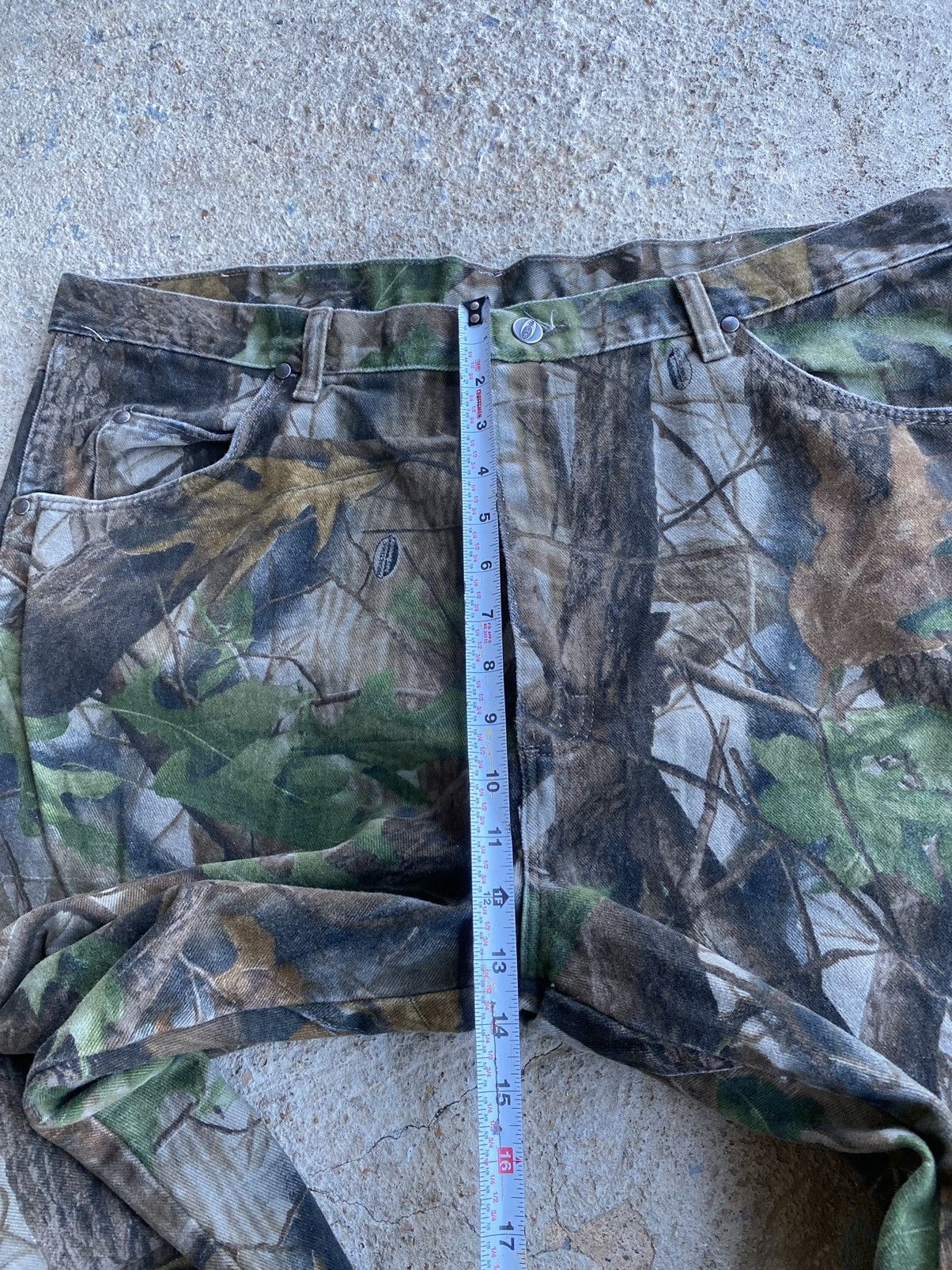 Realtree × Vintage × Wrangler Vintage Y2K Wrangler Realtree Camo Carhartt Pants W40xL25 Size US 40 / EU 56 - 12 Thumbnail