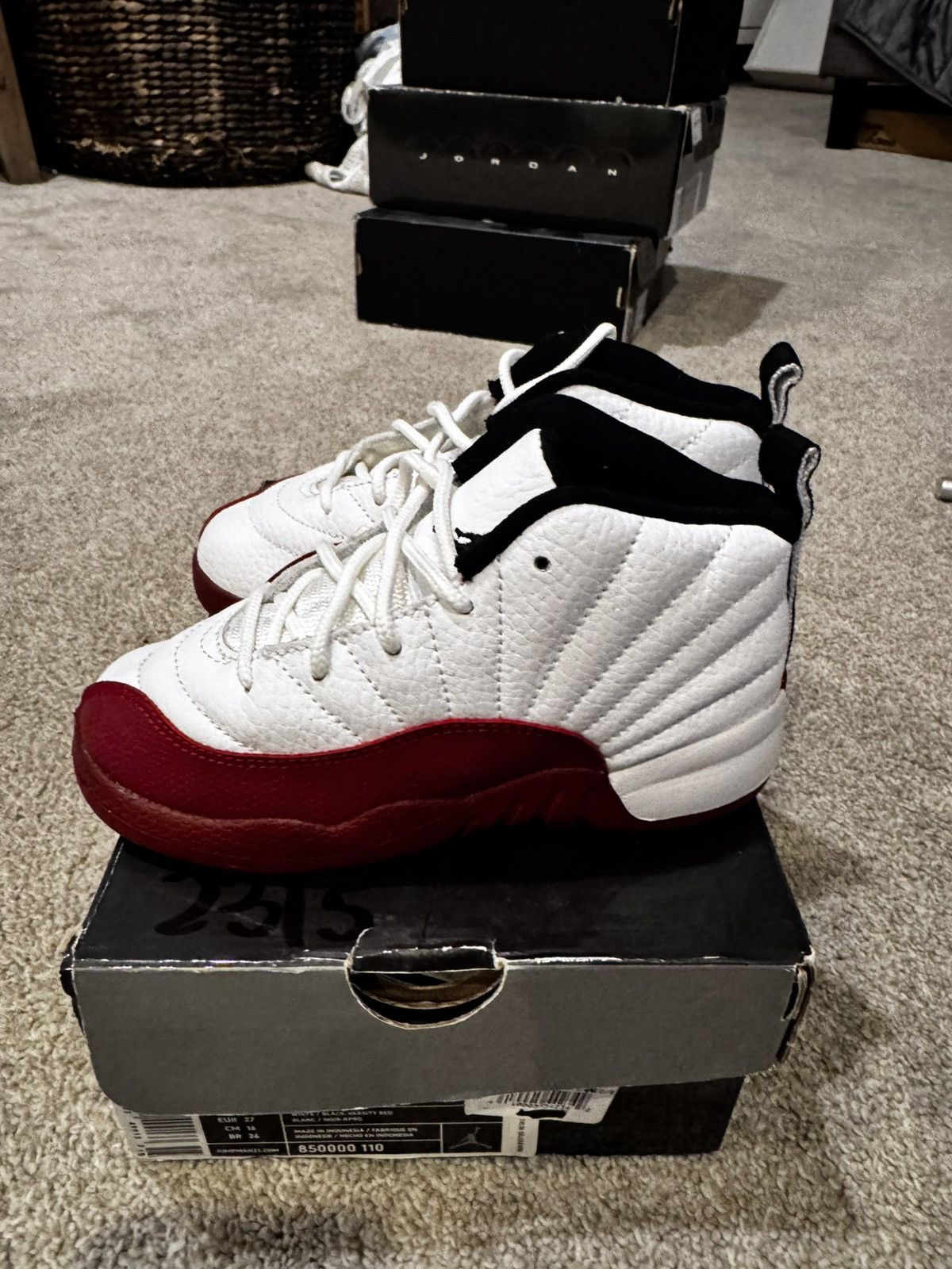 Jordan Brand Jordan 12 kids 10C white/red Size US 10 / EU 43 - 3 Thumbnail