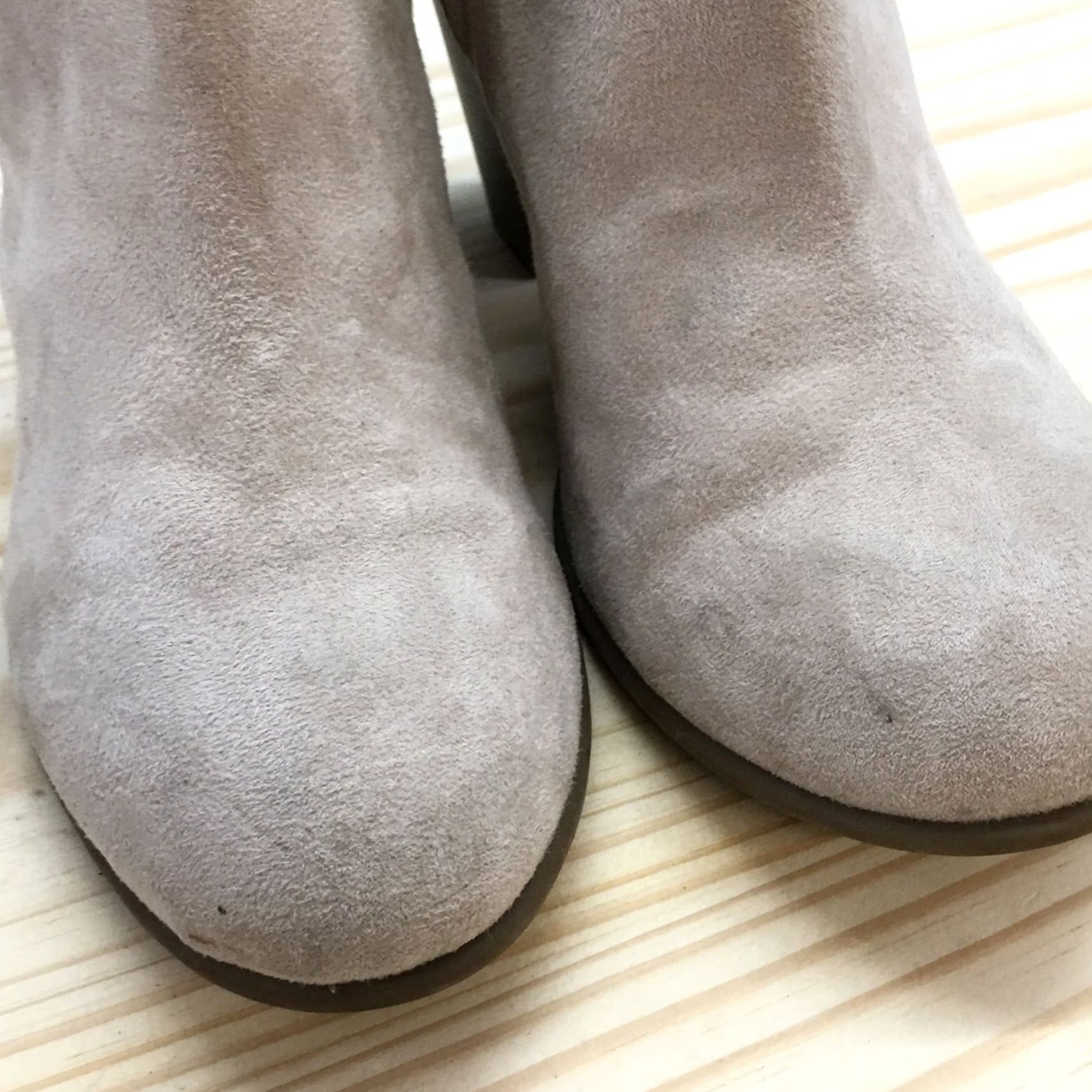 Old Navy Old Navy Boots Womens 9 Ankle Booties Beige Faux Suede Heel Zip Casual Bootie Size US 9 / IT 39 - 5 Thumbnail