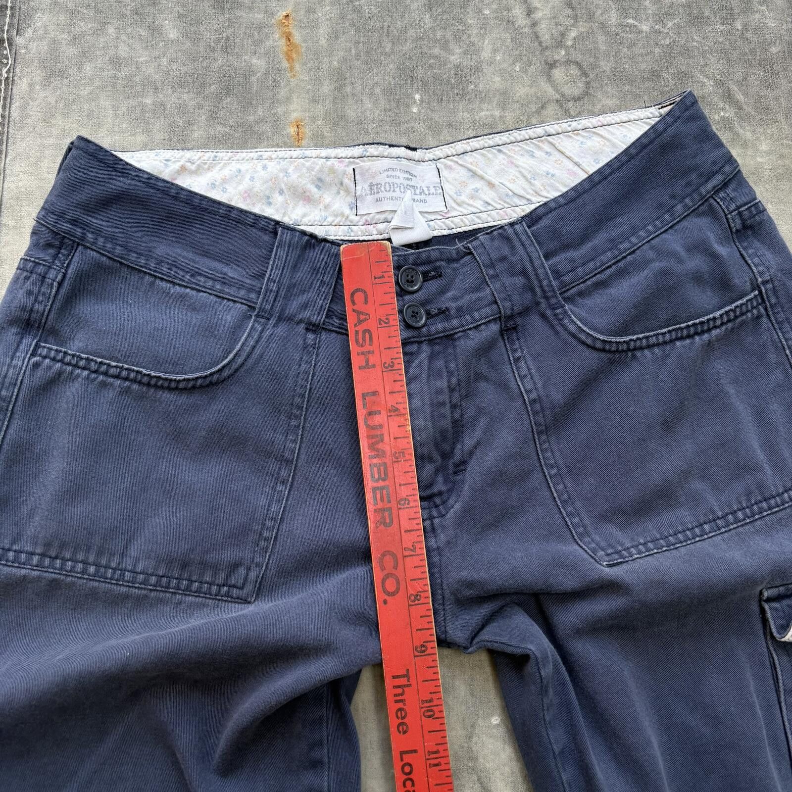 Aeropostale Vintage Y2K Aeropostale Grunge Low Rise Cargo Flare Pants Size 32" / US 10 / IT 46 - 7 Thumbnail