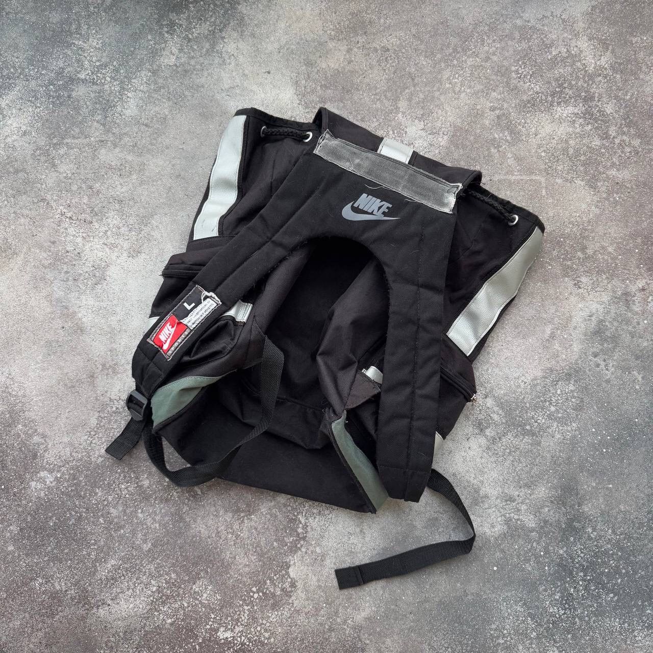 Hypebeast Nike Vintage Swoosh Logo Backpack Size ONE SIZE - 3 Thumbnail