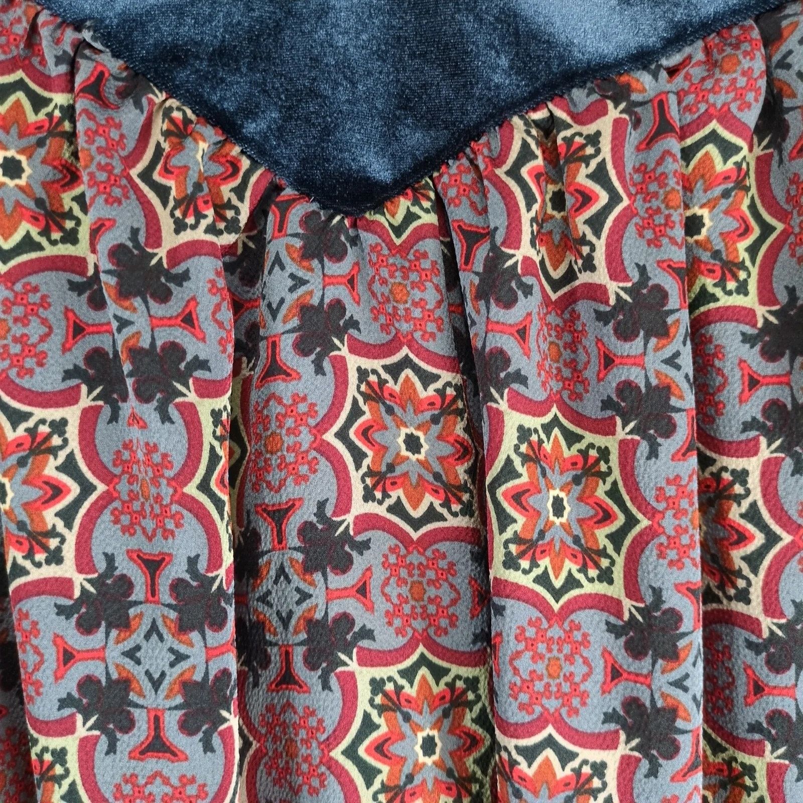 Other Weekend Suzanne Betro Navy Velvet Batik Print Blouse Women's Size L / US 10 / IT 46 - 10 Thumbnail