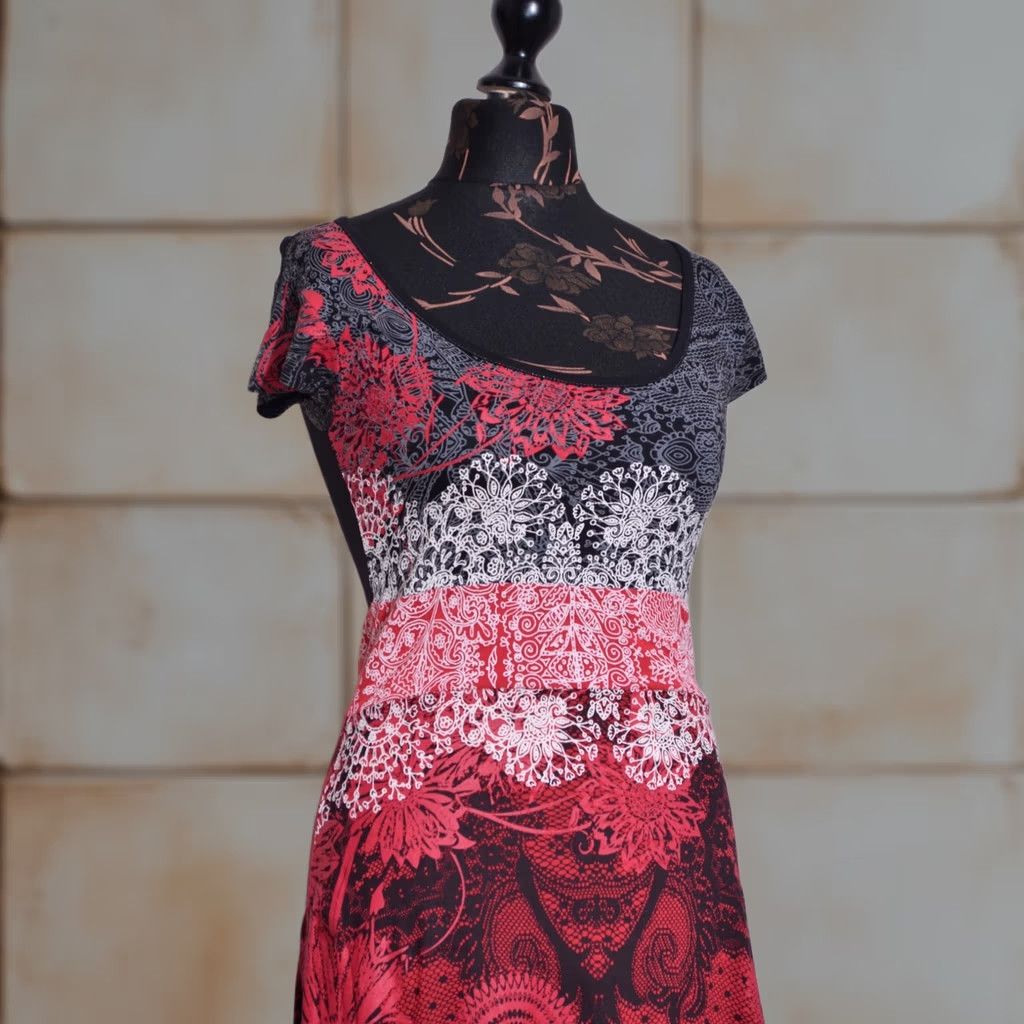 Desigual Desigual Dress Short Sleeve A-Line Womens Size S Black Floral Knee Length Casual Party/Cocktail Womens Size 28" / US 6 / IT 42 - 1 Thumbnail