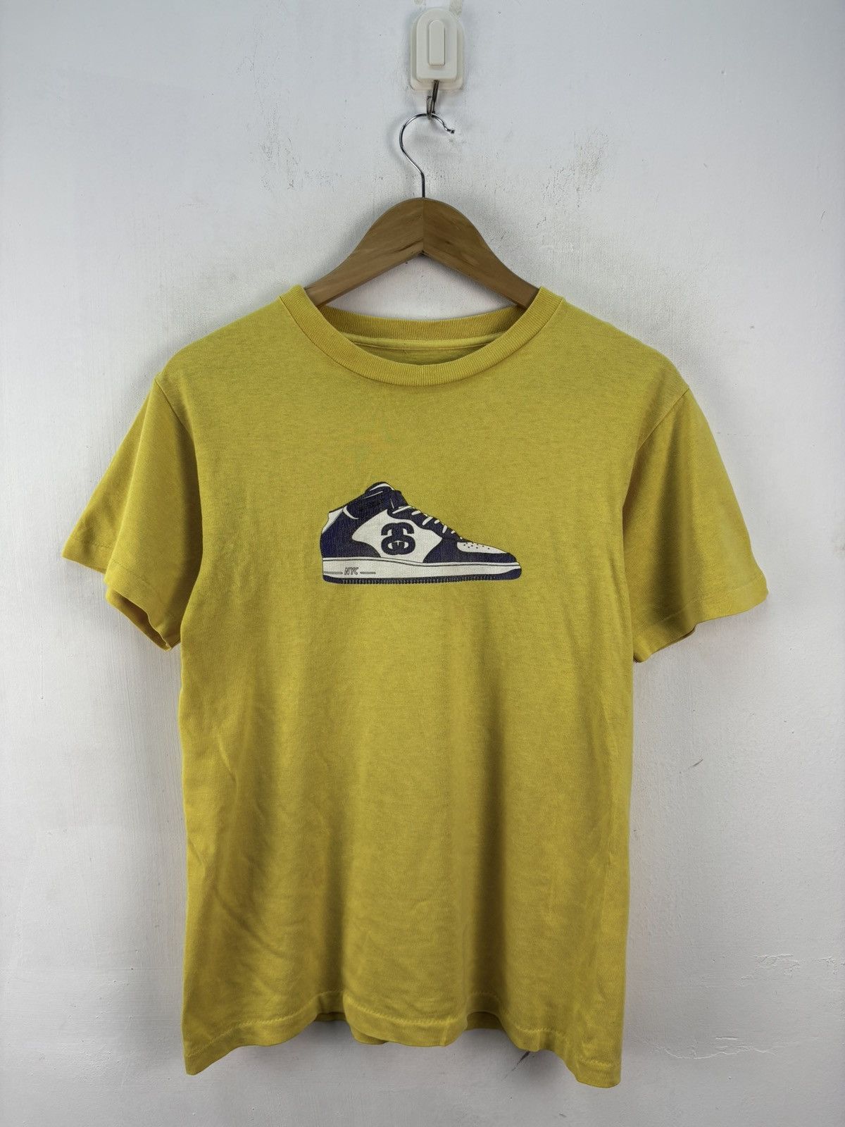 Stussy Vintage 90s Stussy Jordan Tshirt Single Stitch Size US S / EU 44-46 / 1 - 1 Thumbnail