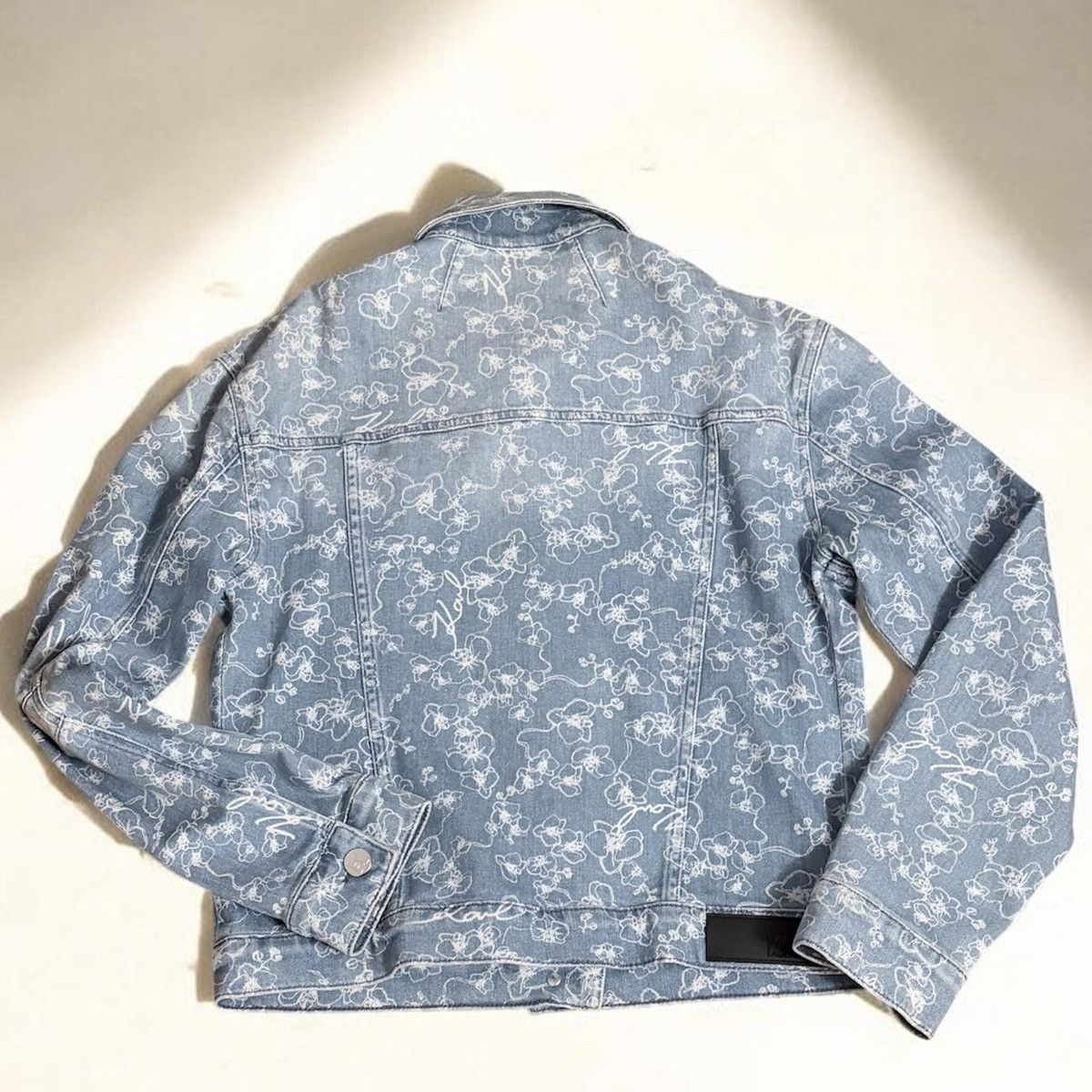 Karl Lagerfeld Karl Lagerfeld Light Blue Floral-Print Denim Jacket Size S / US 4 / IT 40 - 10 Thumbnail