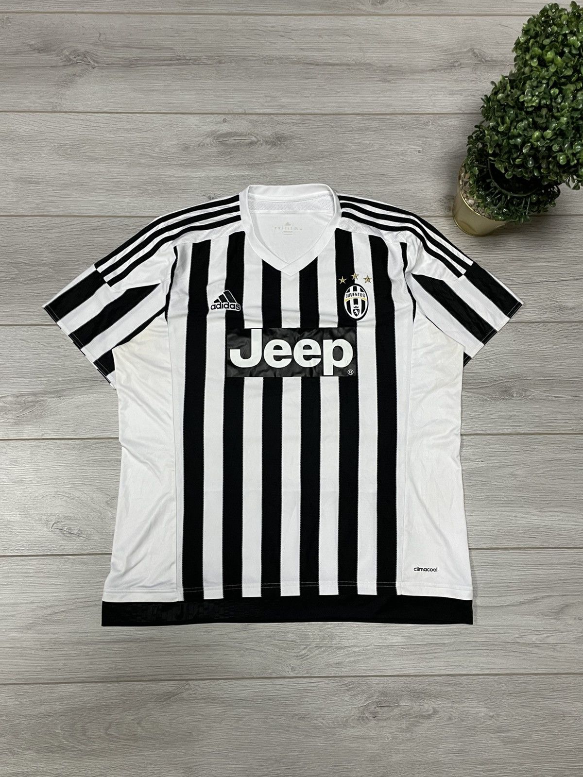 Adidas Adidas Juventus 2015 Jersey Jeep striped Size US XL / EU 56 / 4 - 1 Thumbnail
