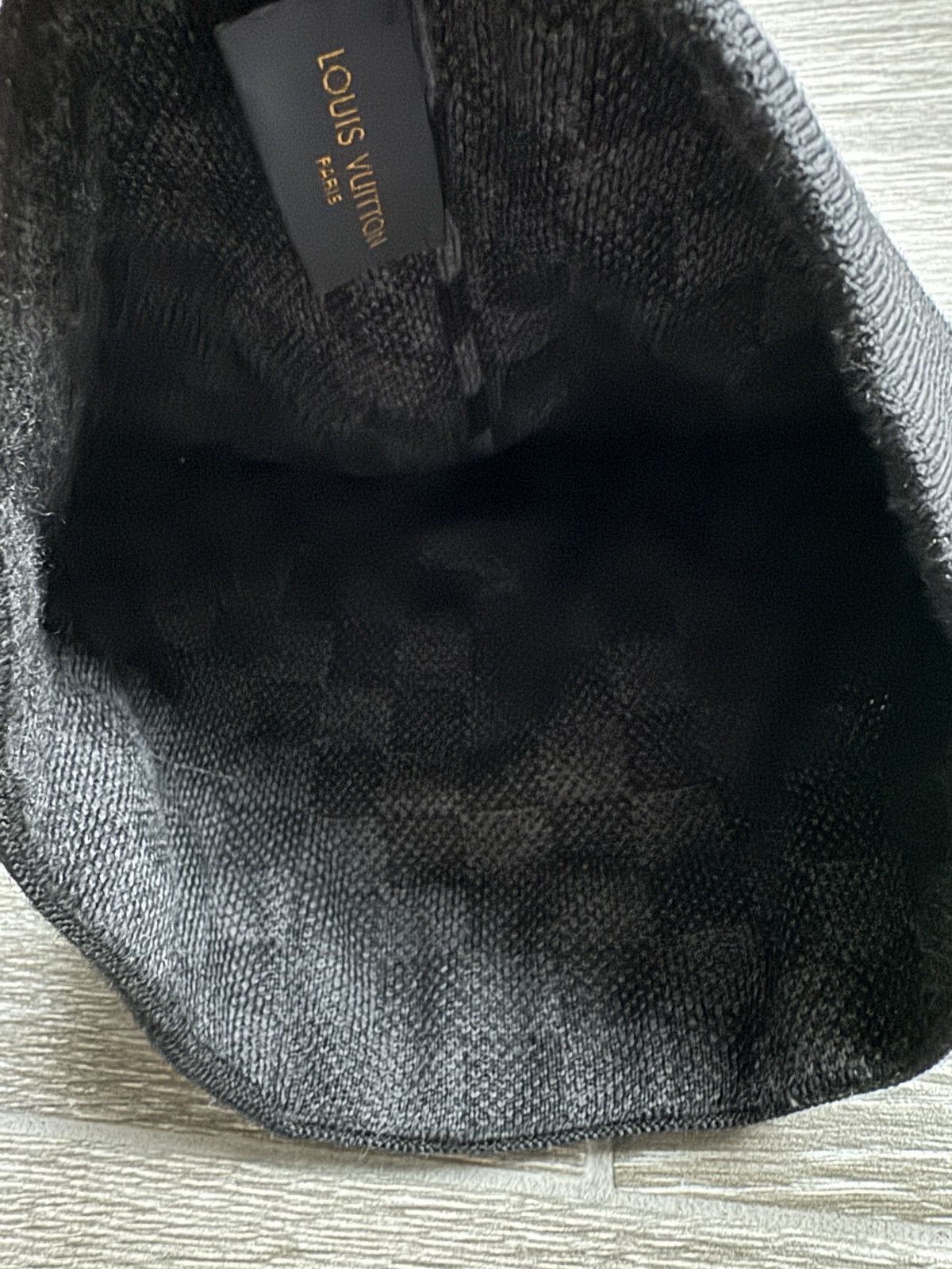 Louis Vuitton Authentic Louis Vuitton Beanie Hat Cap Damier Petite Black Size ONE SIZE - 8 Thumbnail