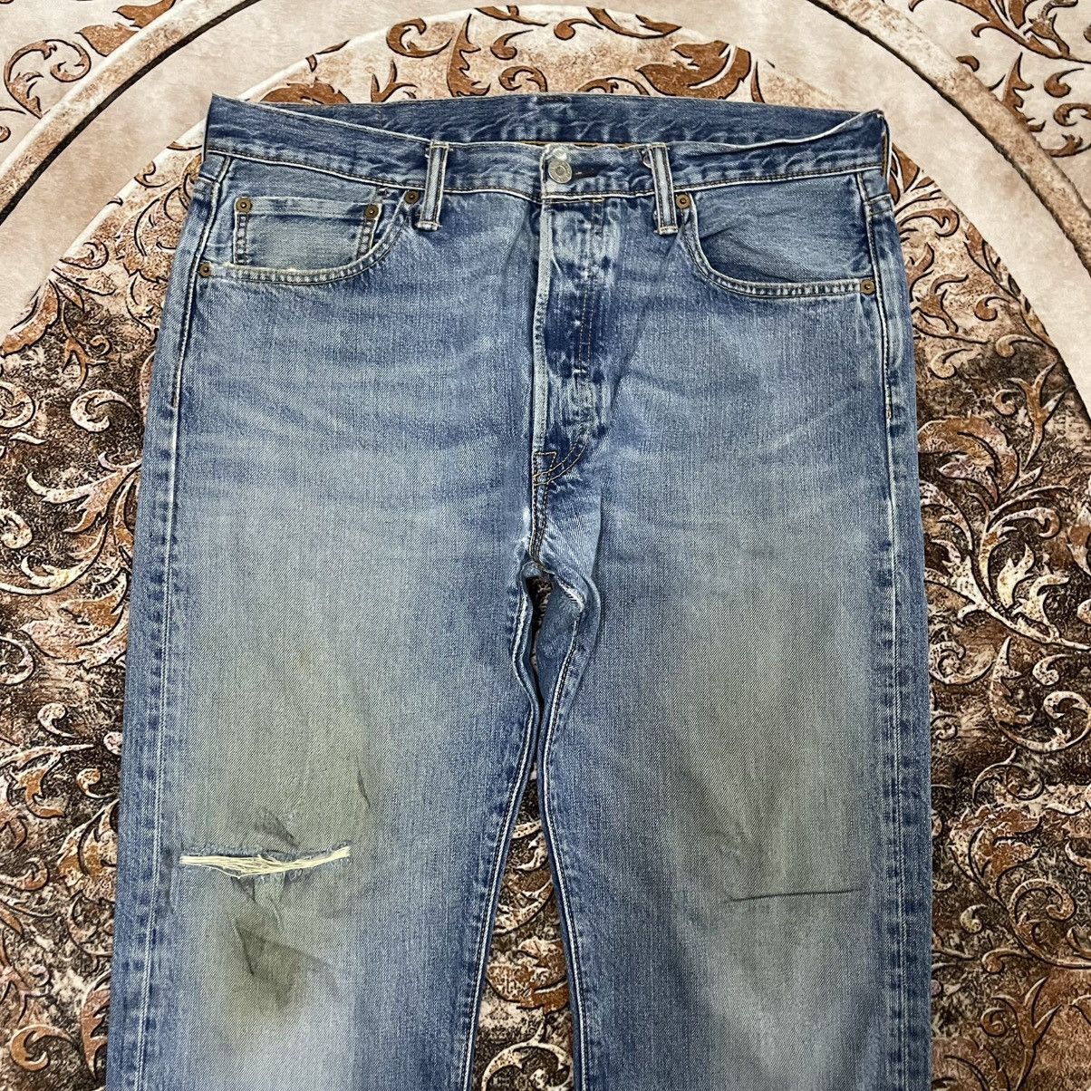 Levi's Vintage Clothing 🔥Vintage Levis 501 Stoned Washed Ripped Distress Dirty Denim Size US 34 / EU 50 - 2 Thumbnail