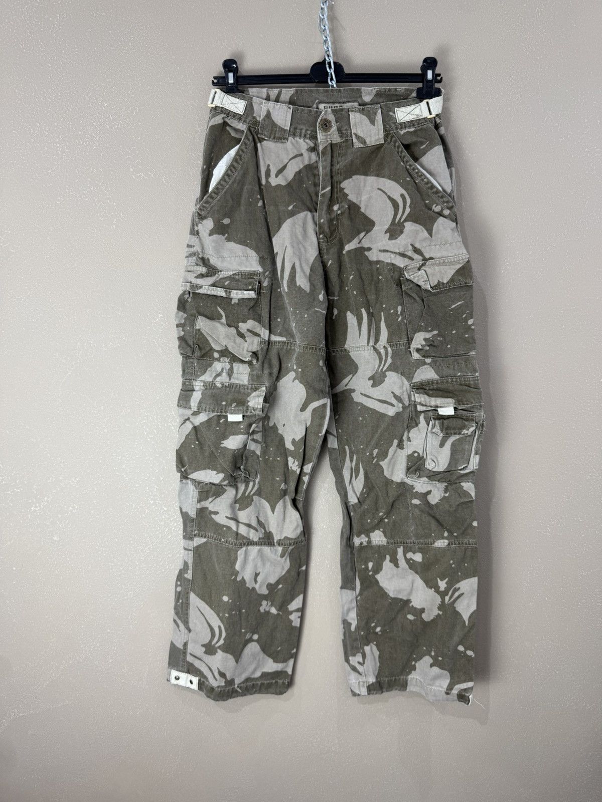 Japanese Brand Vintage Y2K Baggy Military Camo Cargo Pants! 34x32 Size US 34 / EU 50 - 1 Thumbnail