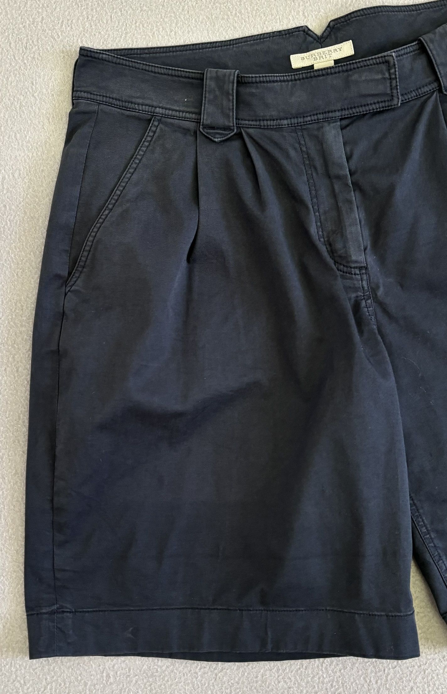 Burberry Burberry Navy shorts size 8 Size 27" / US 4 / IT 40 - 7 Thumbnail
