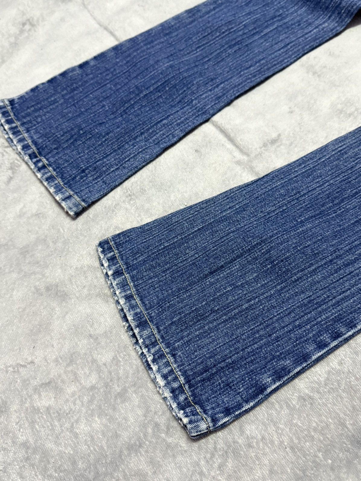 Japanese Brand Awesome Denim Paradise Distressed Embroidered Flare Jeans Size 28" / US 6 / IT 42 - 14 Thumbnail