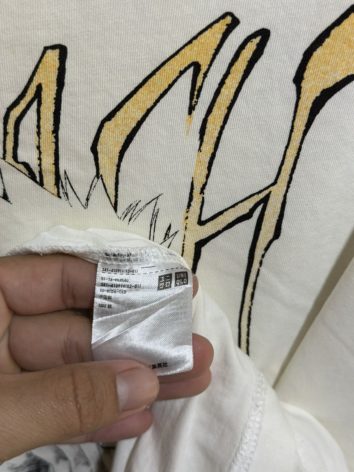 Anime Vintage Uniqlo X Bleach Faded Tee Size US XL / EU 56 / 4 - 5 Thumbnail