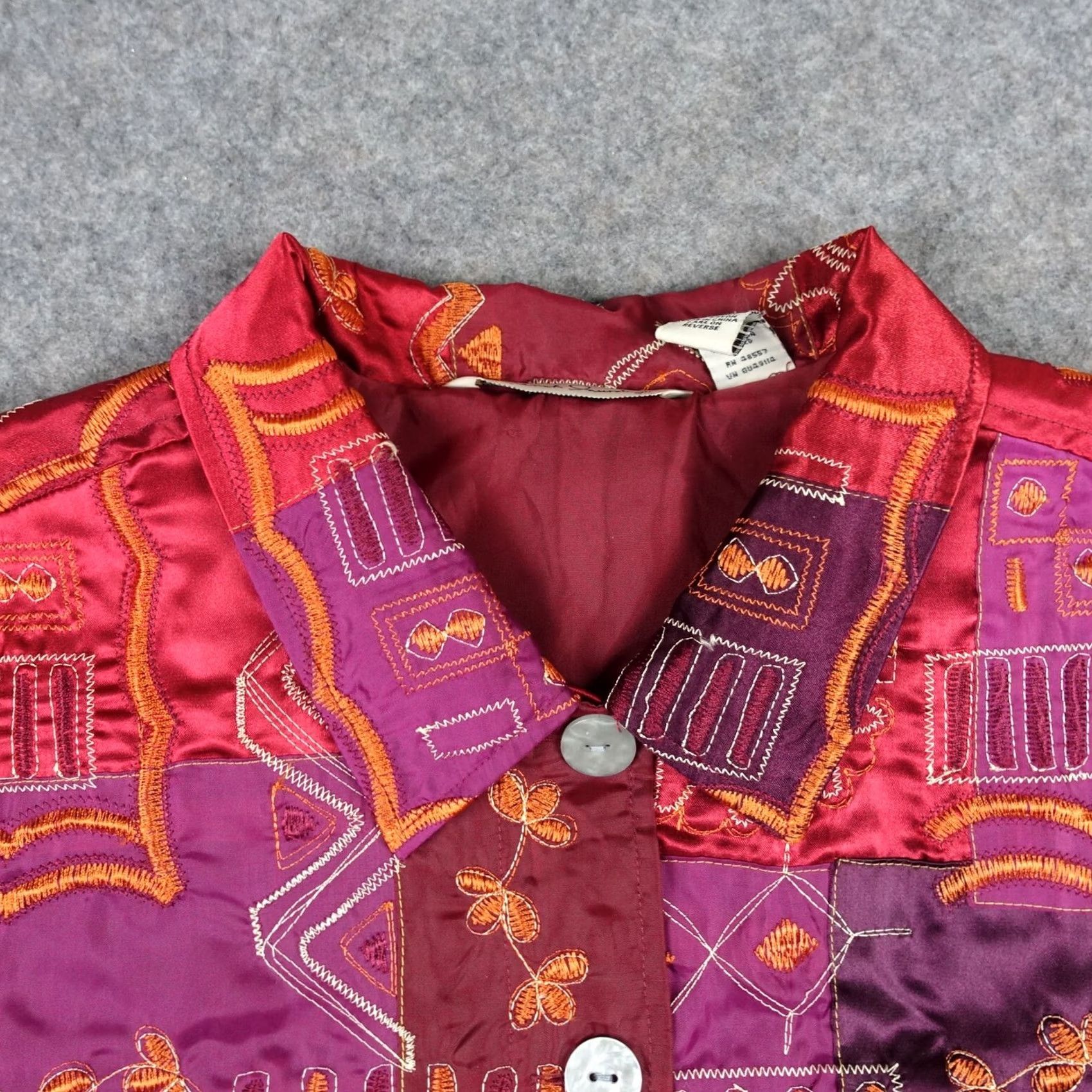 Vintage French Laundry Jacket Womens Large Red Quilted Embroidered Short Sleeve Long Sleeve Buttoned Fall Spring Winter Casual Travel Art Womens Size L Size L / US 10 / IT 46 - 2 Thumbnail