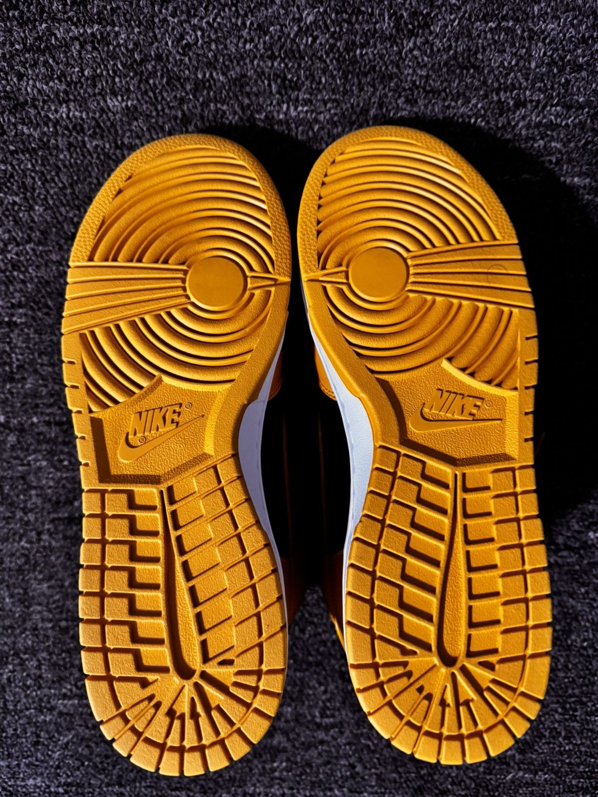 Nike NIKE DUNK HI RETRO PRM WU TANG Size US 10 / EU 43 - 4 Thumbnail