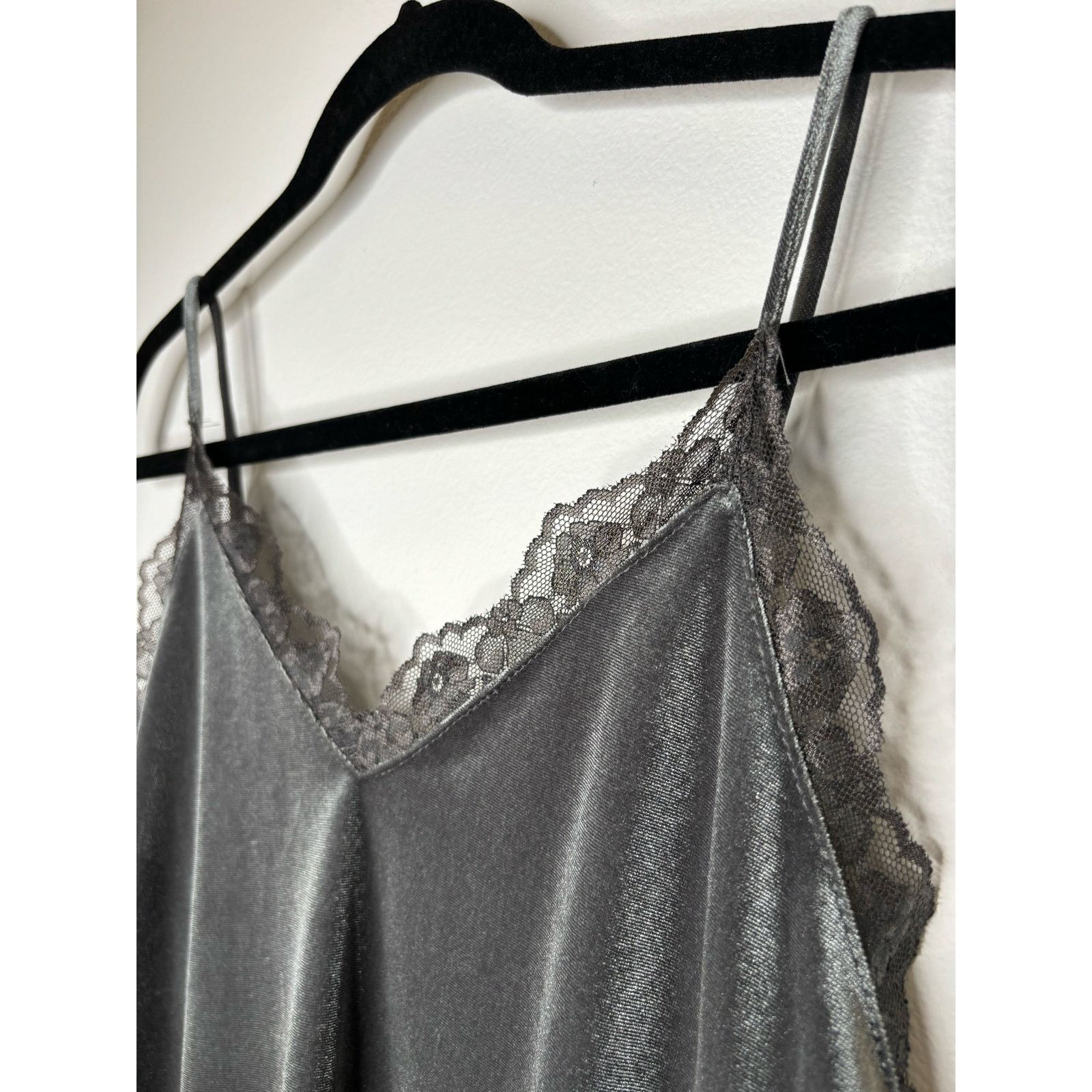 & Other Stories Halogen Charcoal Grey Velvet Tank with Adjustable straps Size M / US 6-8 / IT 42-44 - 2 Thumbnail