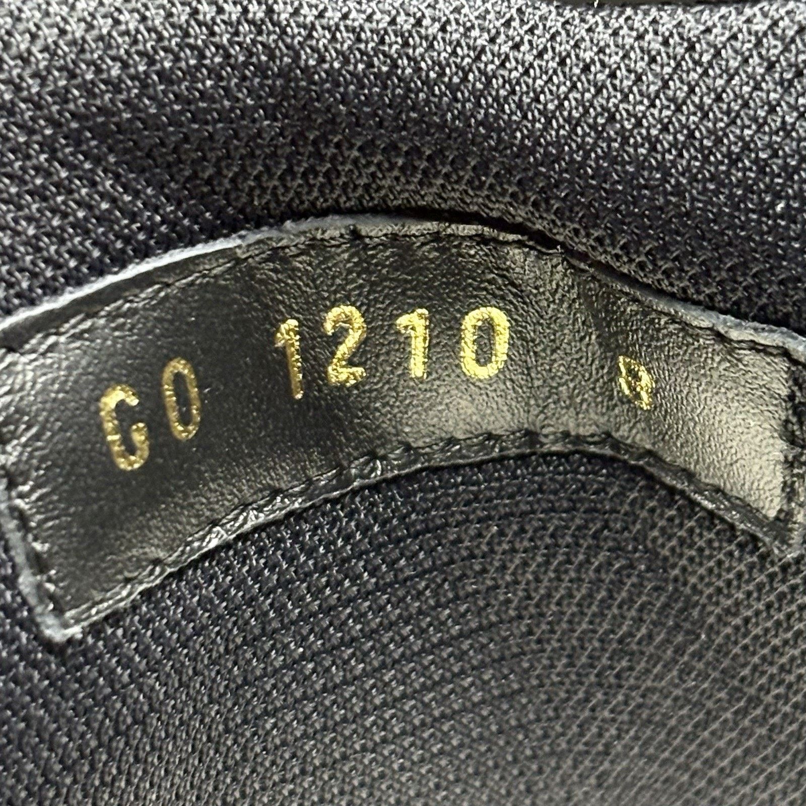 Louis Vuitton Louis Vuitton Run Away Low ' Black ' | EXCELLENT CONDITION! Size US 9.5 / EU 42-43 - 14 Thumbnail